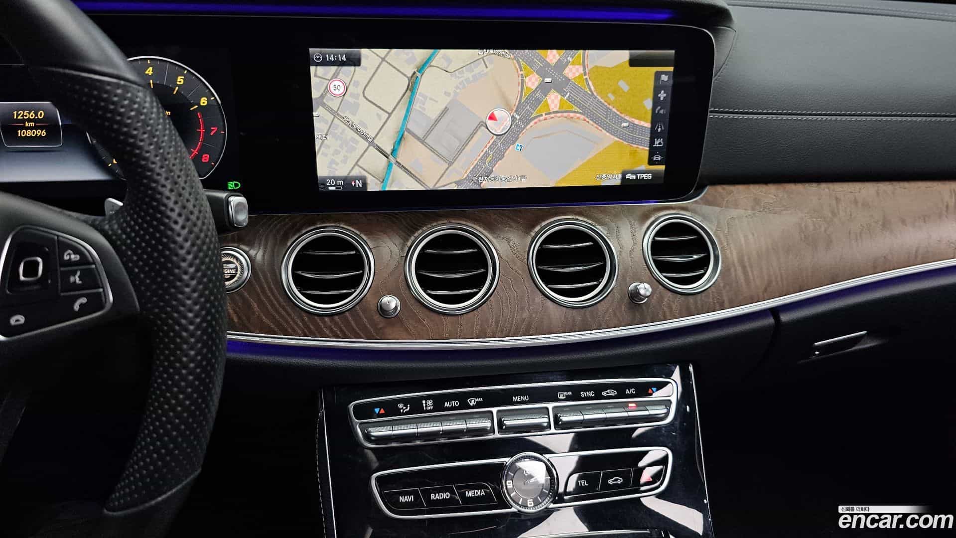 E-Class Mercedes-Benz 2016.6-OPTION-017