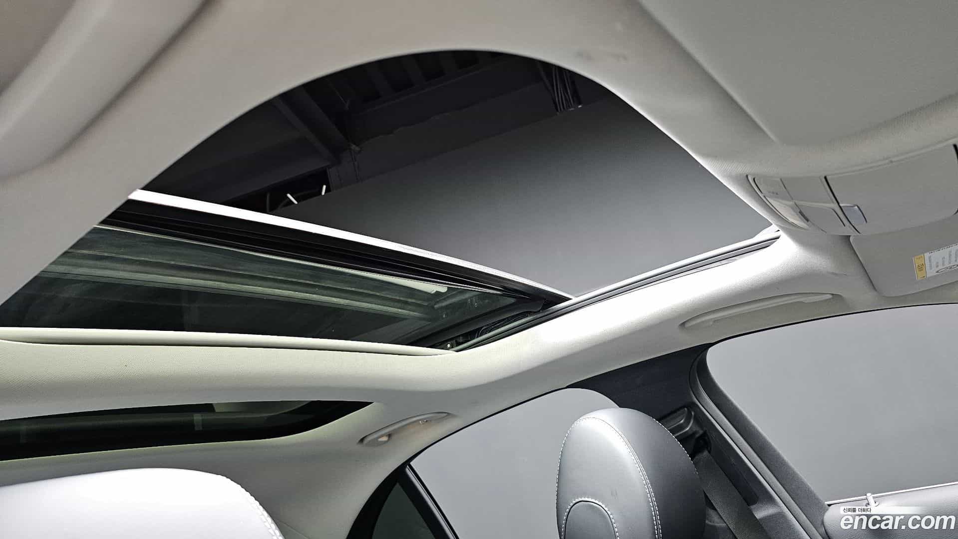 E-Class Mercedes-Benz 2016.6-OPTION-023