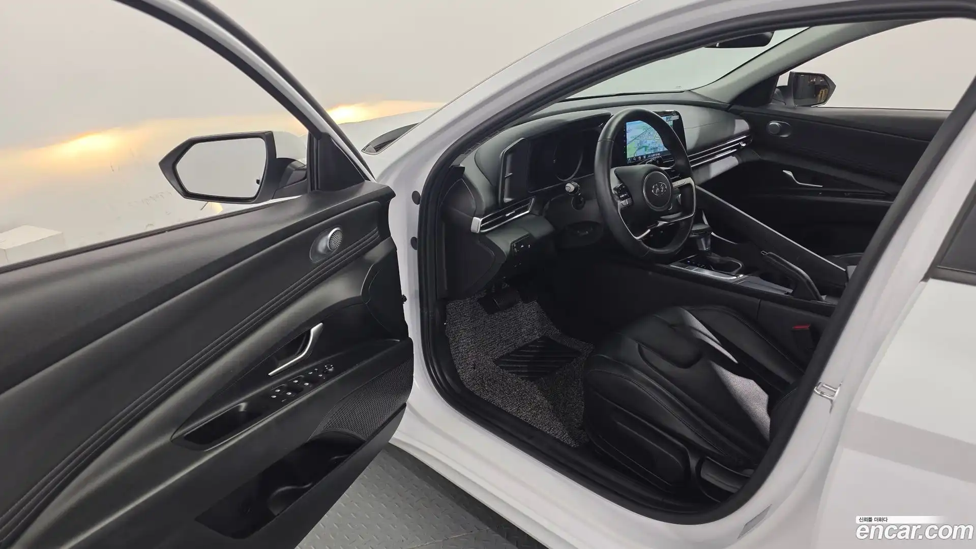 AVANTE Hyundai 2021.5-INNER-010