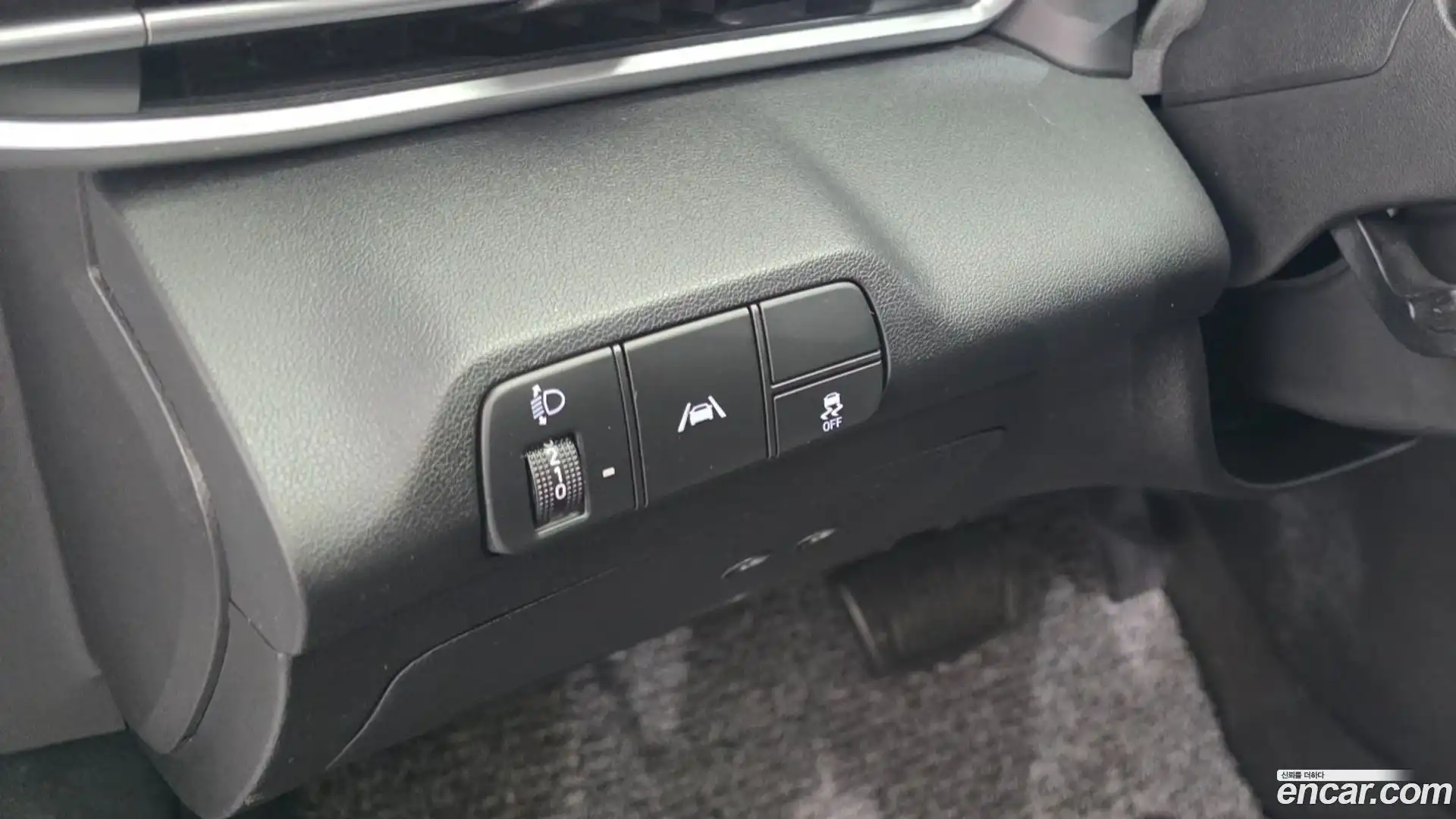 AVANTE Hyundai 2021.5-OPTION-024
