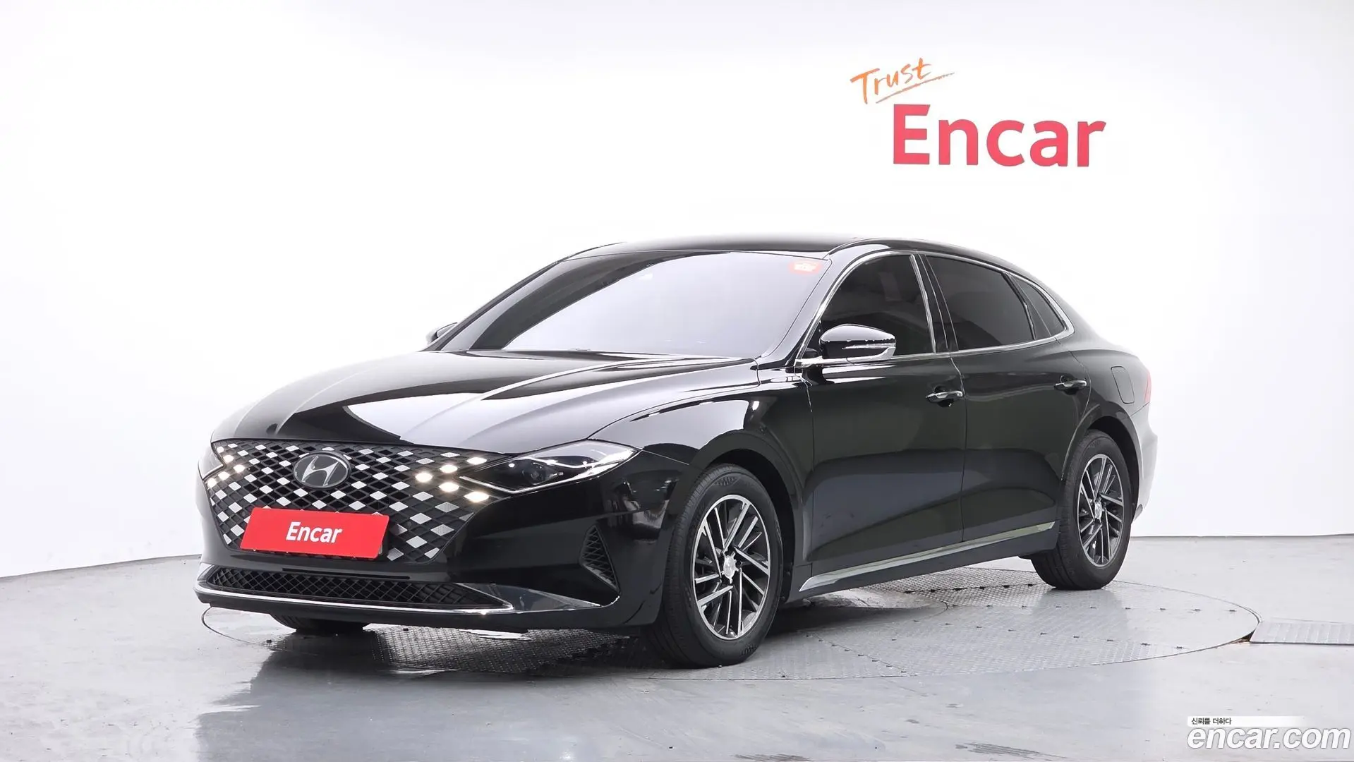 Main__Slider__Photo:Grandeur Hyundai 2020.11-0