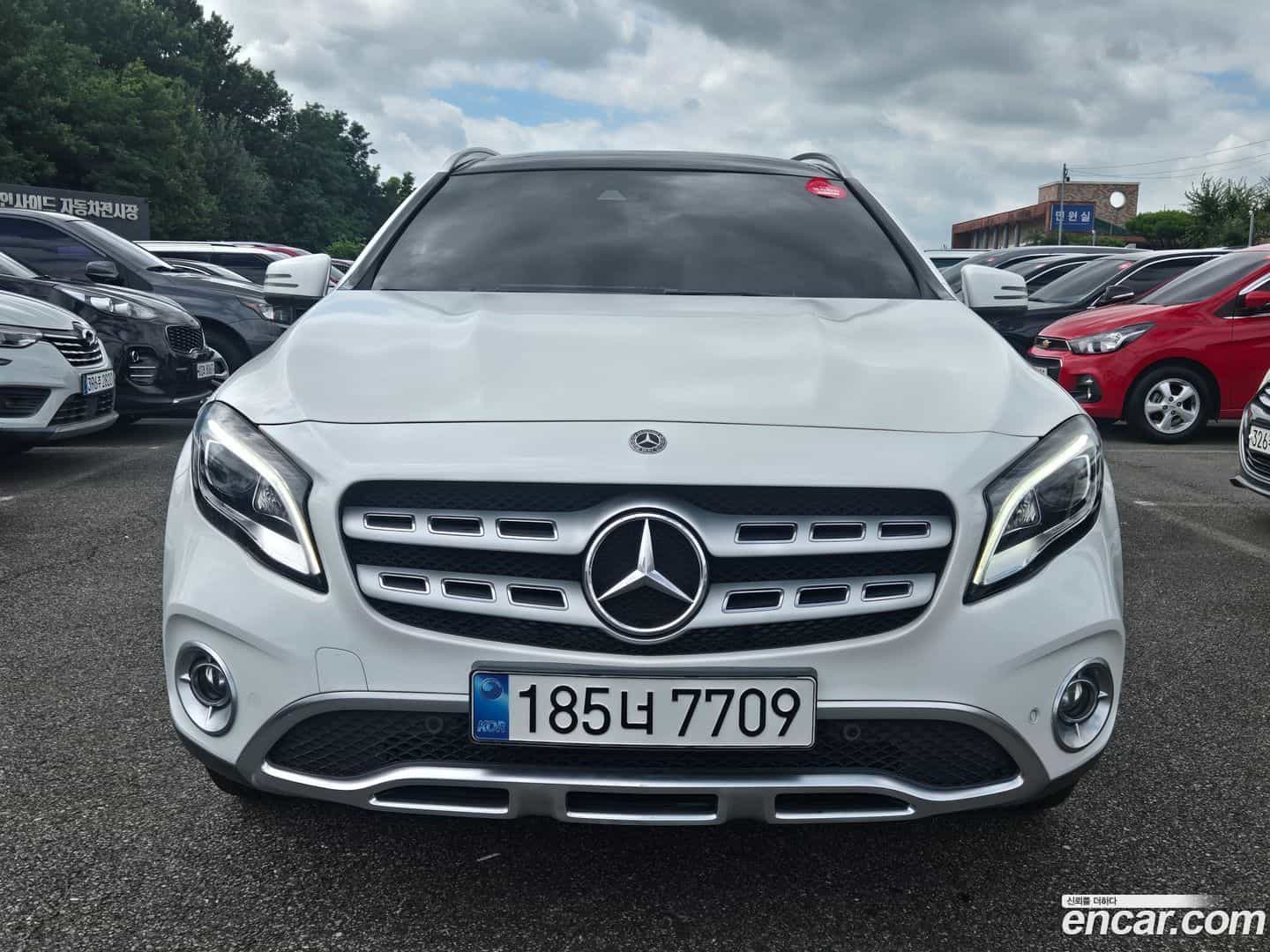 GLA-Class Mercedes-Benz 2018.3-OUTER-001