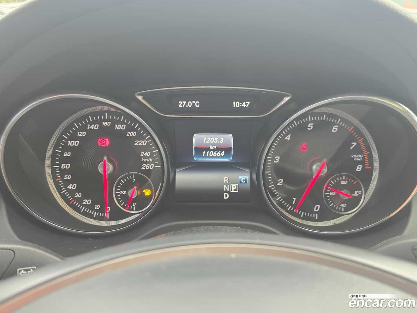 GLA-Class Mercedes-Benz 2018.3-INNER-009