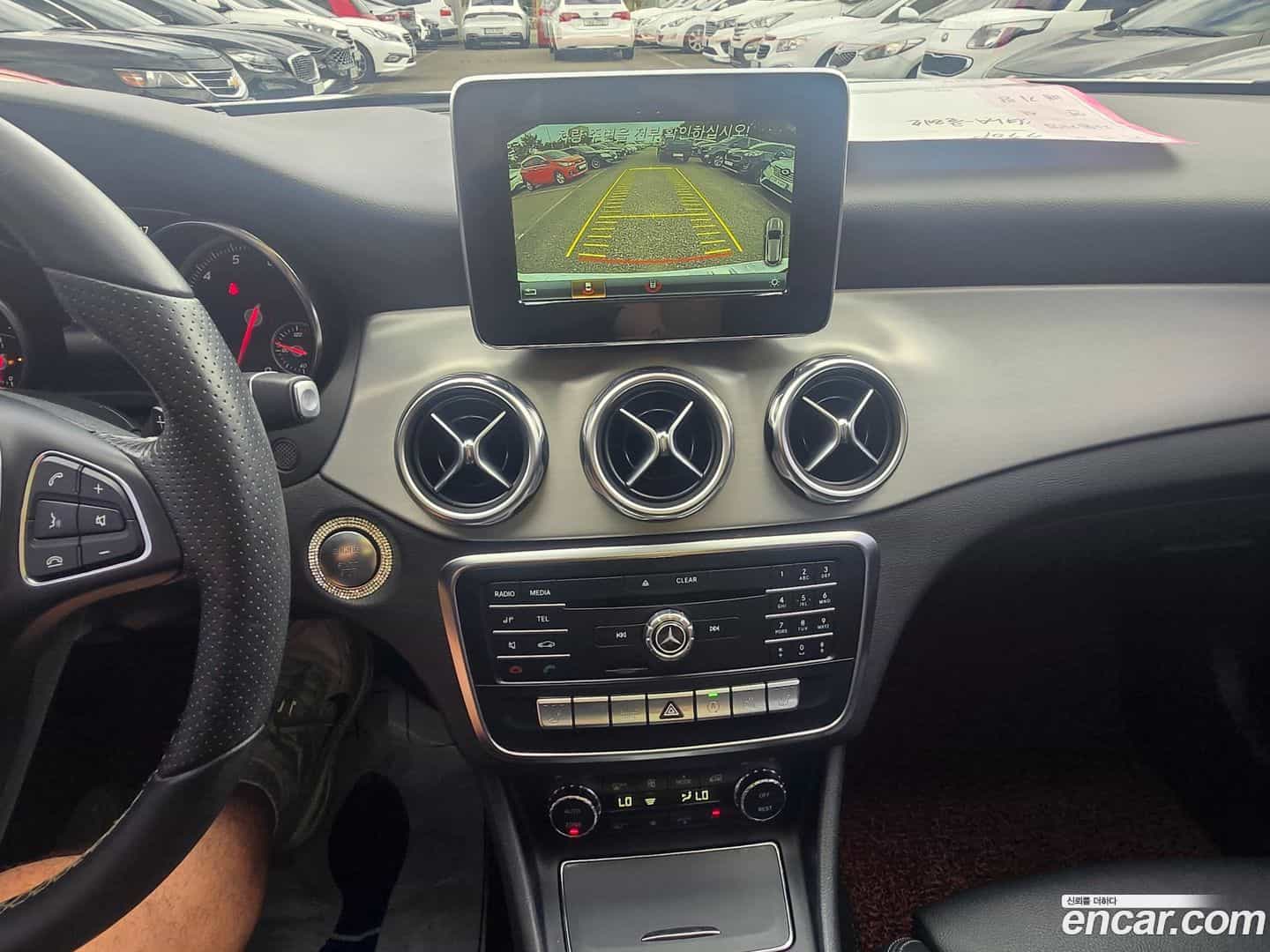 GLA-Class Mercedes-Benz 2018.3-OPTION-015
