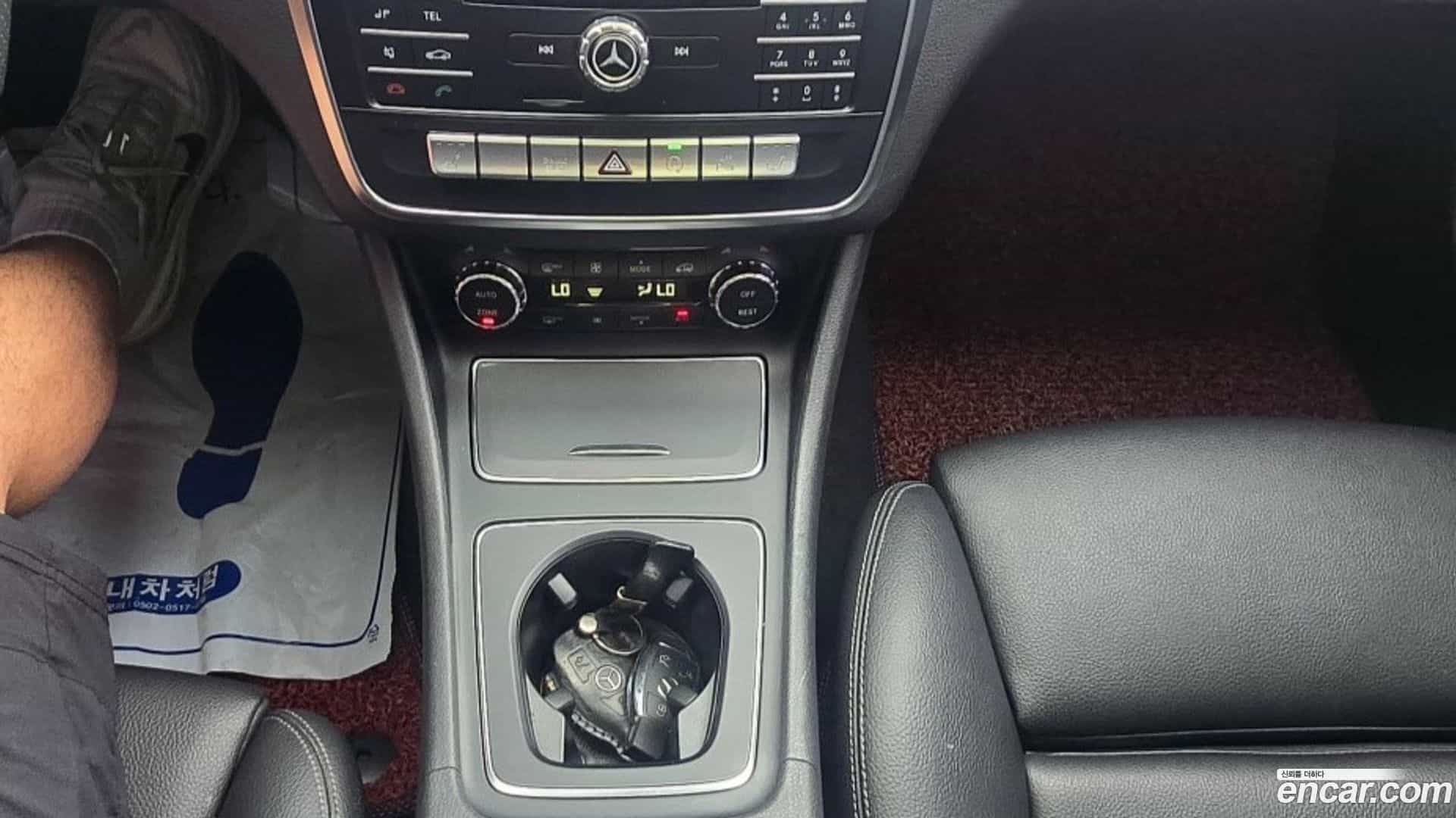 GLA-Class Mercedes-Benz 2018.3-OPTION-016