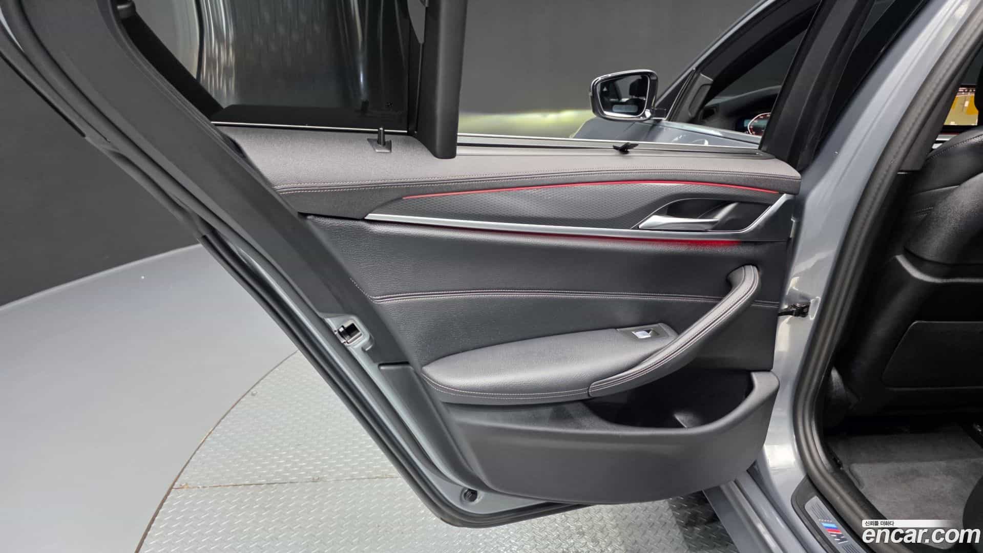 5-Series BMW 2023.2-INNER-035