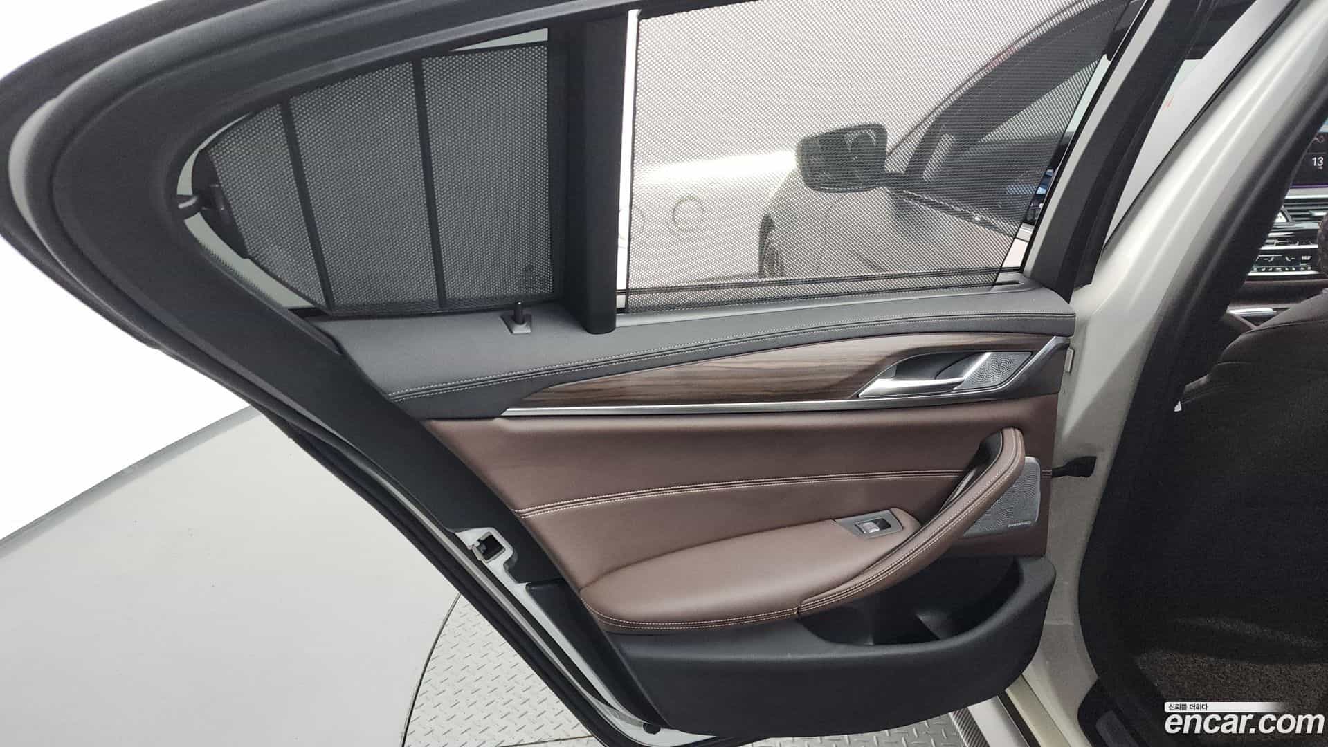 5-Series BMW 2021.3-INNER-035