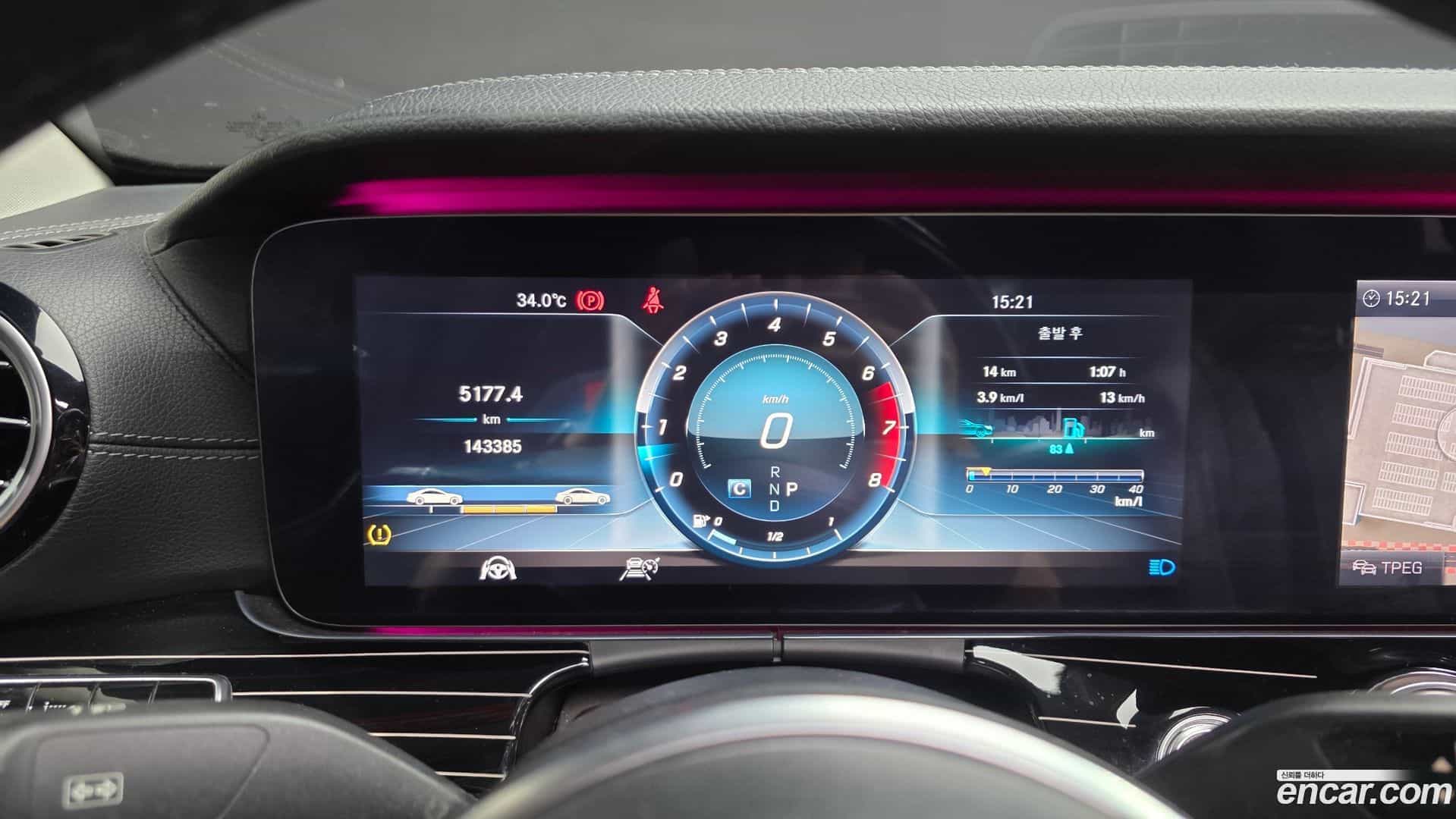 E-Class Mercedes-Benz 2019.10-INNER-008