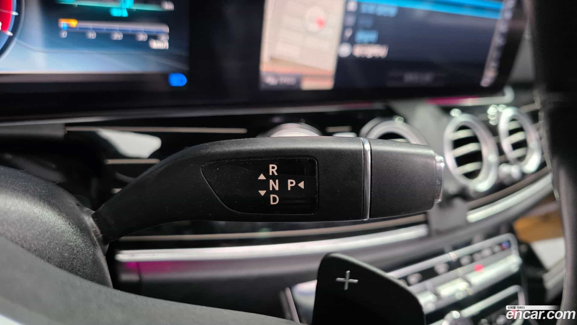 E-Class Mercedes-Benz 2019.10-INNER-009