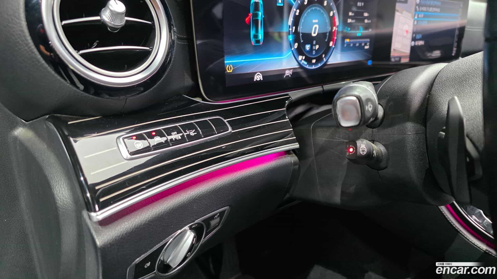 E-Class Mercedes-Benz 2019.10-OPTION-016