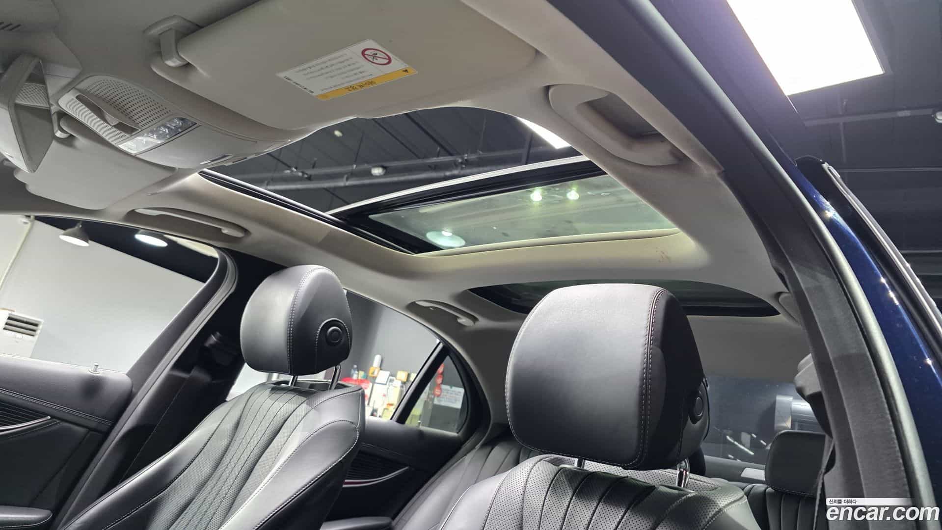 E-Class Mercedes-Benz 2019.10-OPTION-024