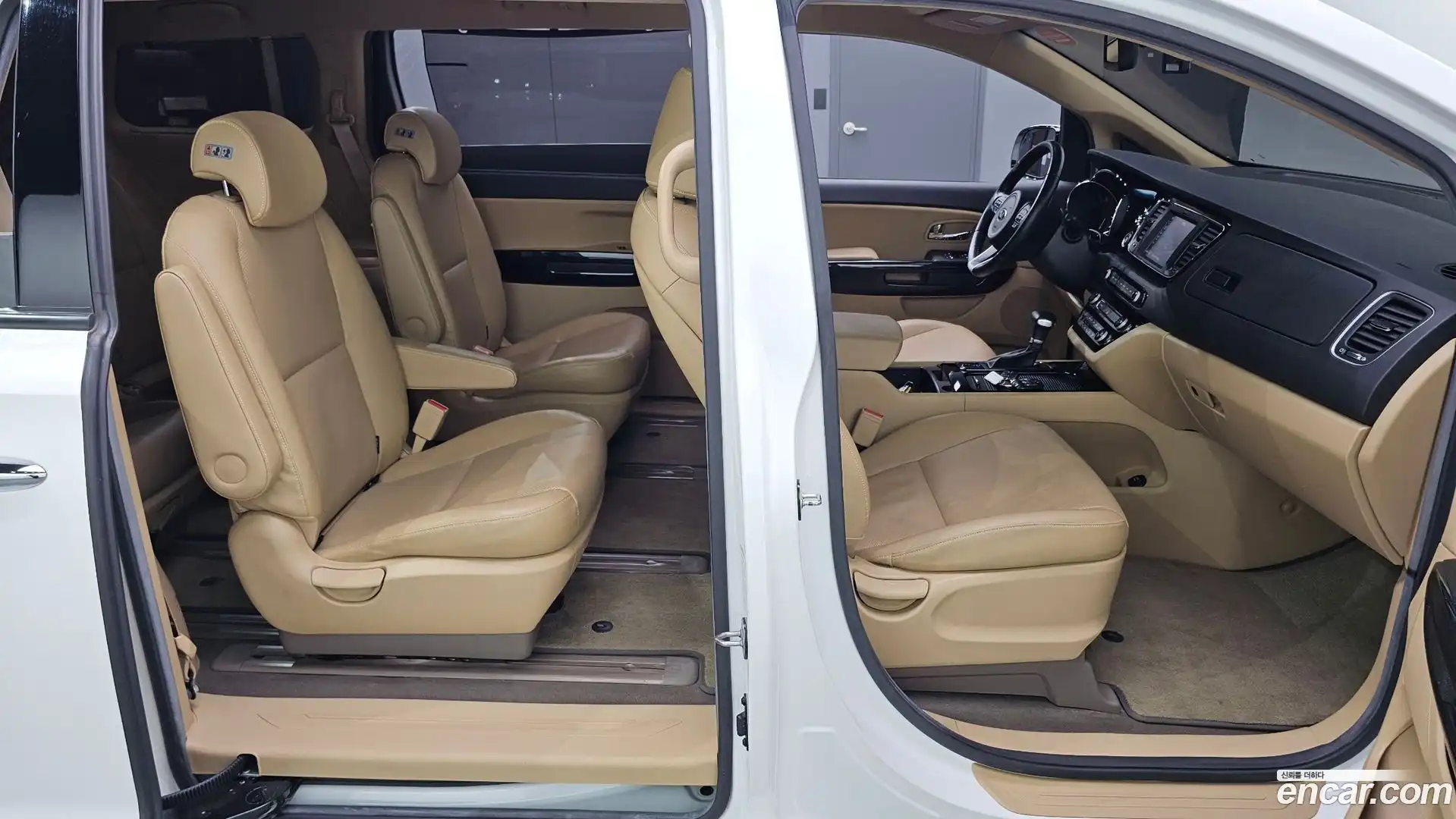 Canival Kia 2017.8-OPTION-015
