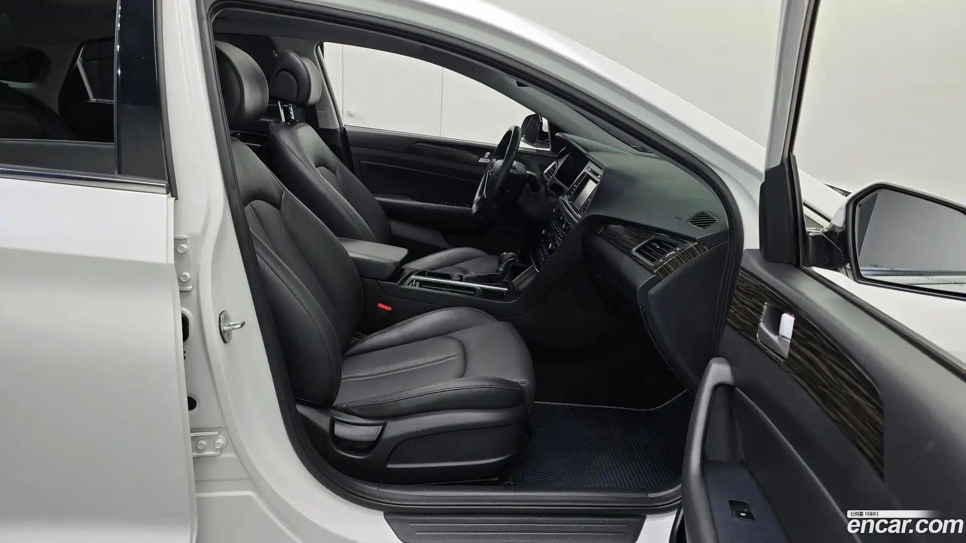 Sonata Hyundai 2016.5-OPTION-015