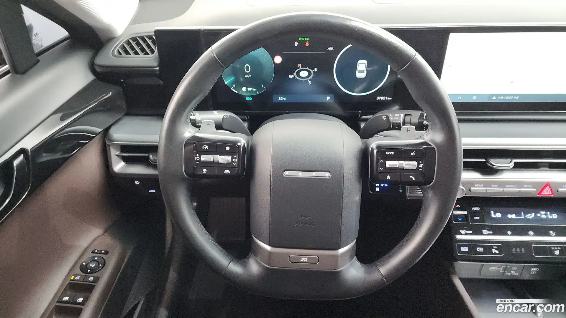 Grandeur Hyundai 2023.6-OPTION-017
