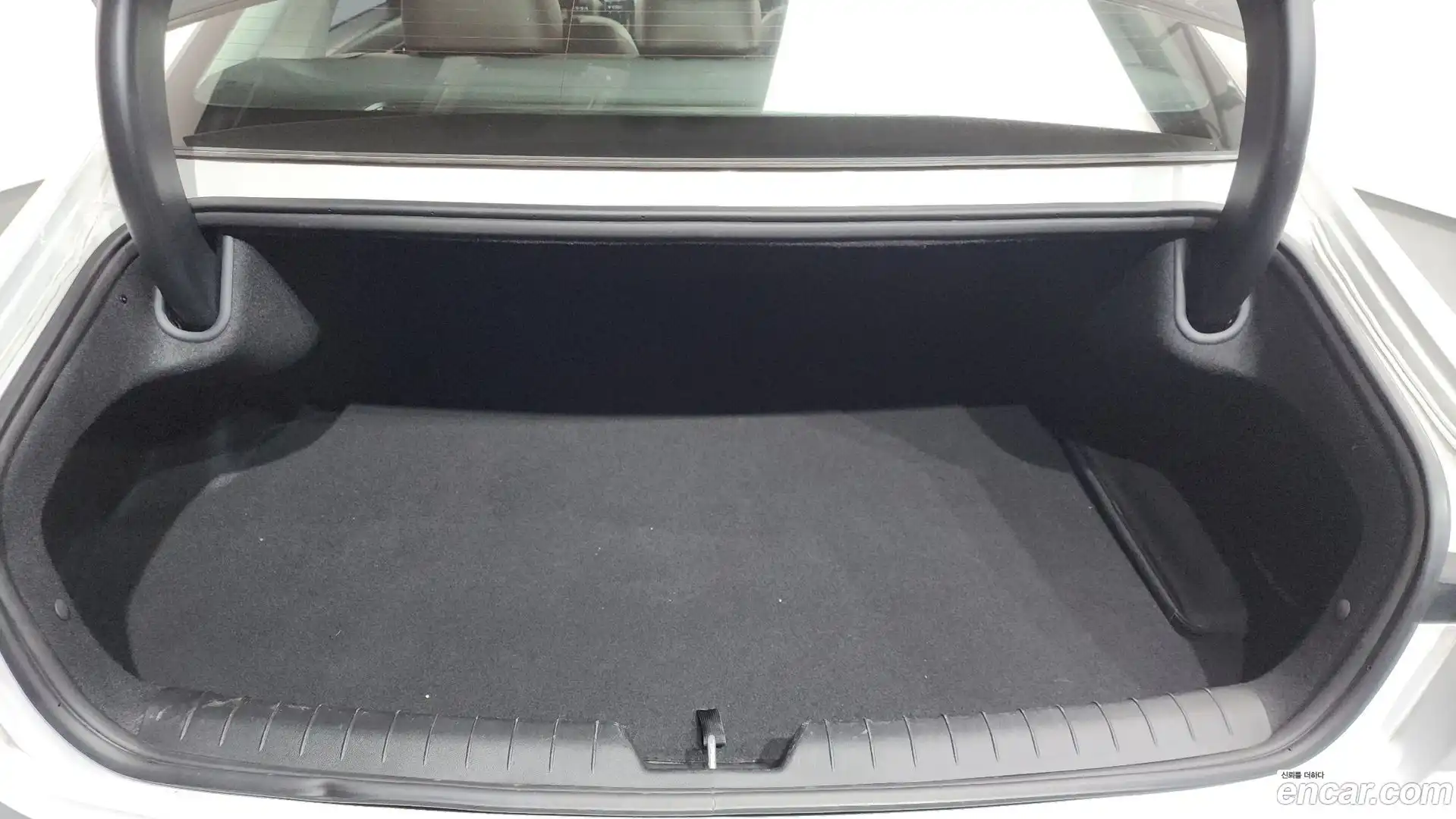 Grandeur Hyundai 2023.6-OPTION-020