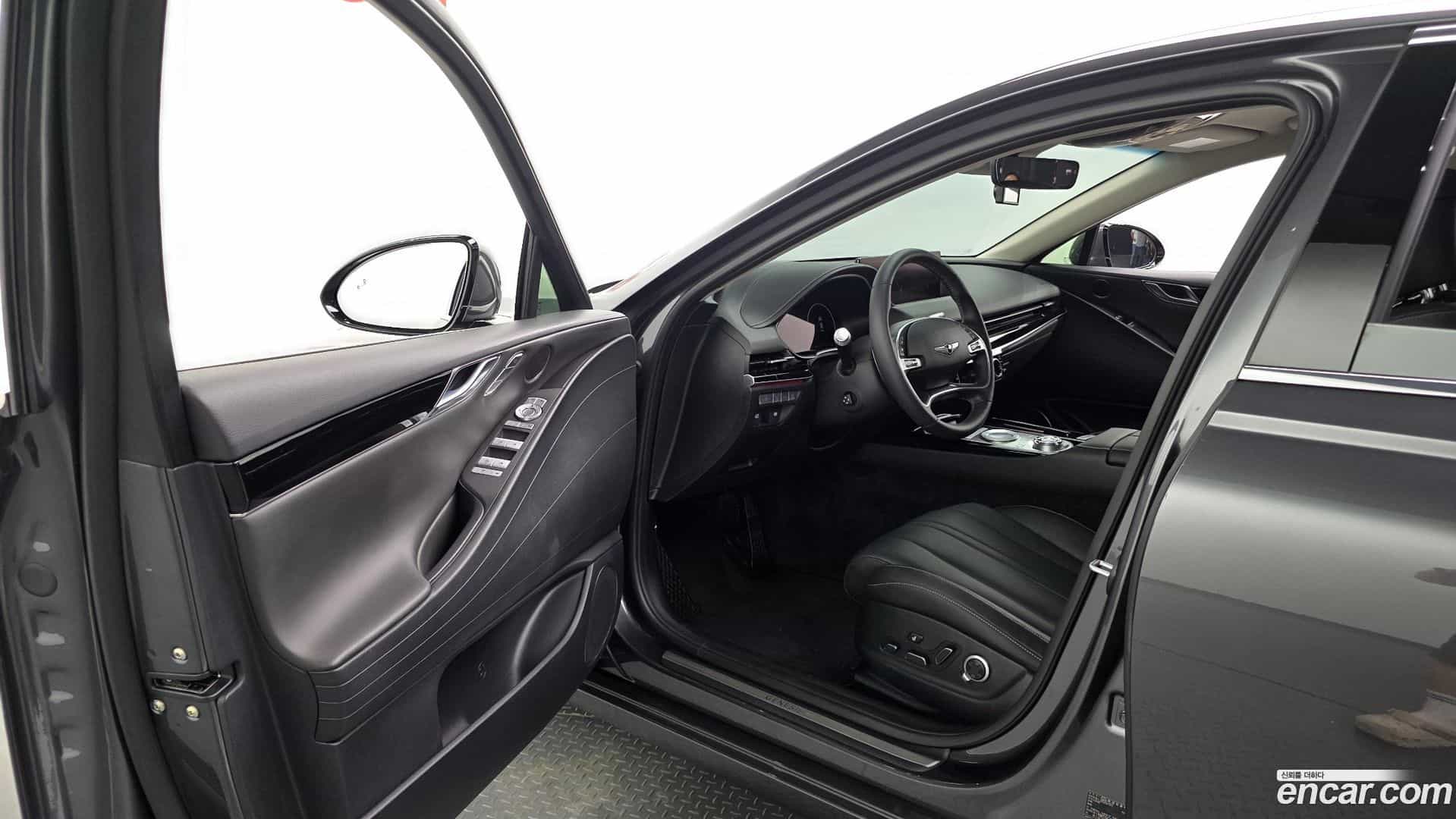 G80 Genesis 2020.6-INNER-010