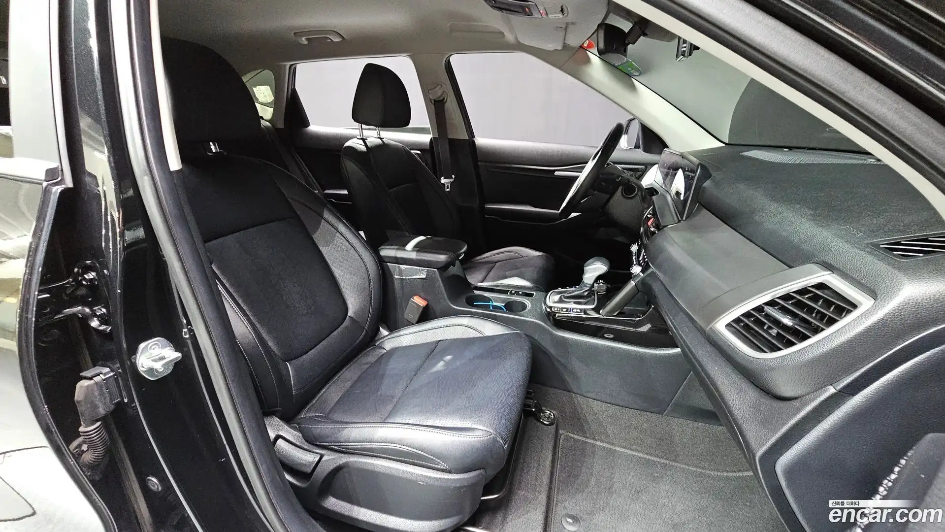 Seltos Kia 2023.2-INNER-036