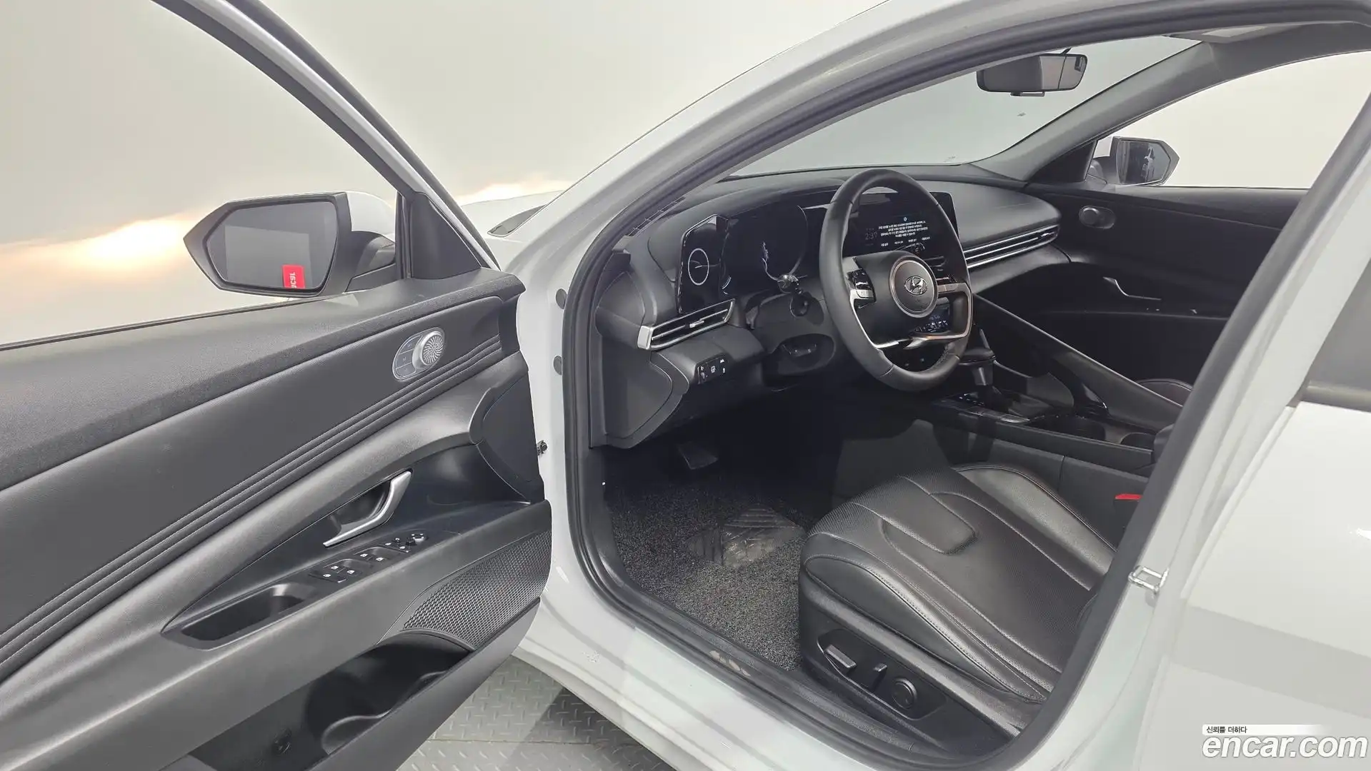 AVANTE Hyundai 2022.4-INNER-010