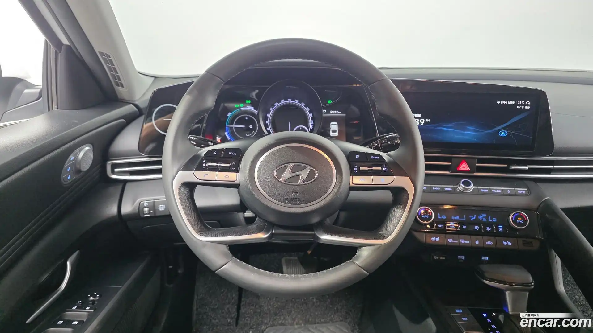 AVANTE Hyundai 2022.4-OPTION-017
