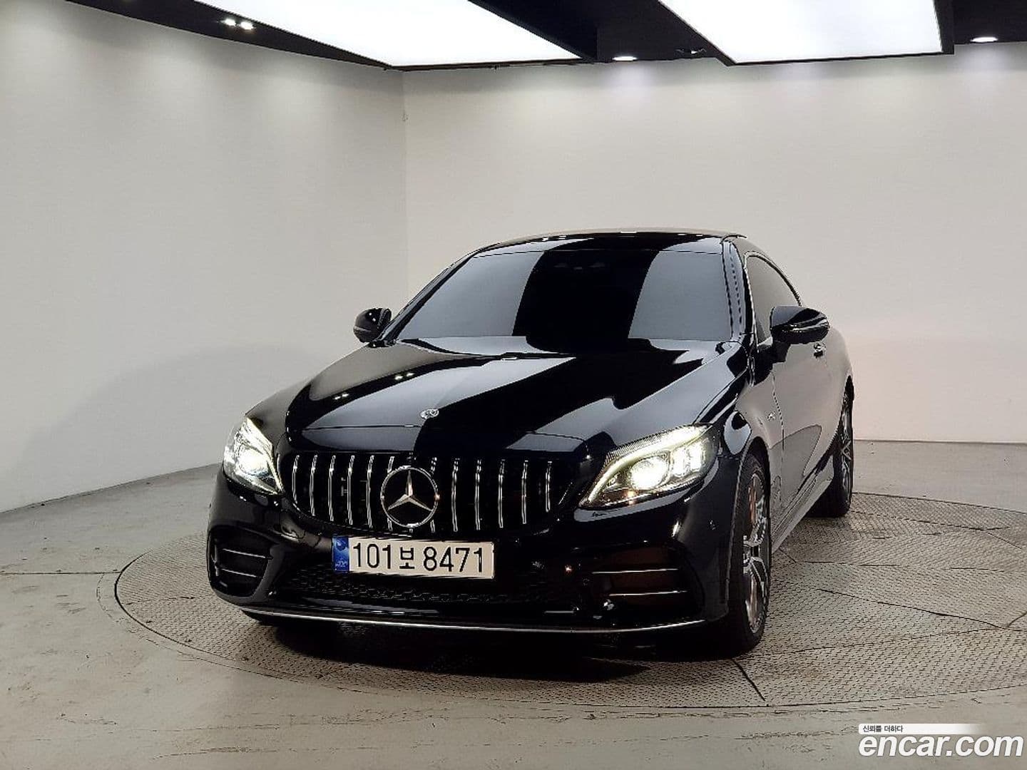 Main__Slider__Photo:C-Class Mercedes-Benz 2022.9-0