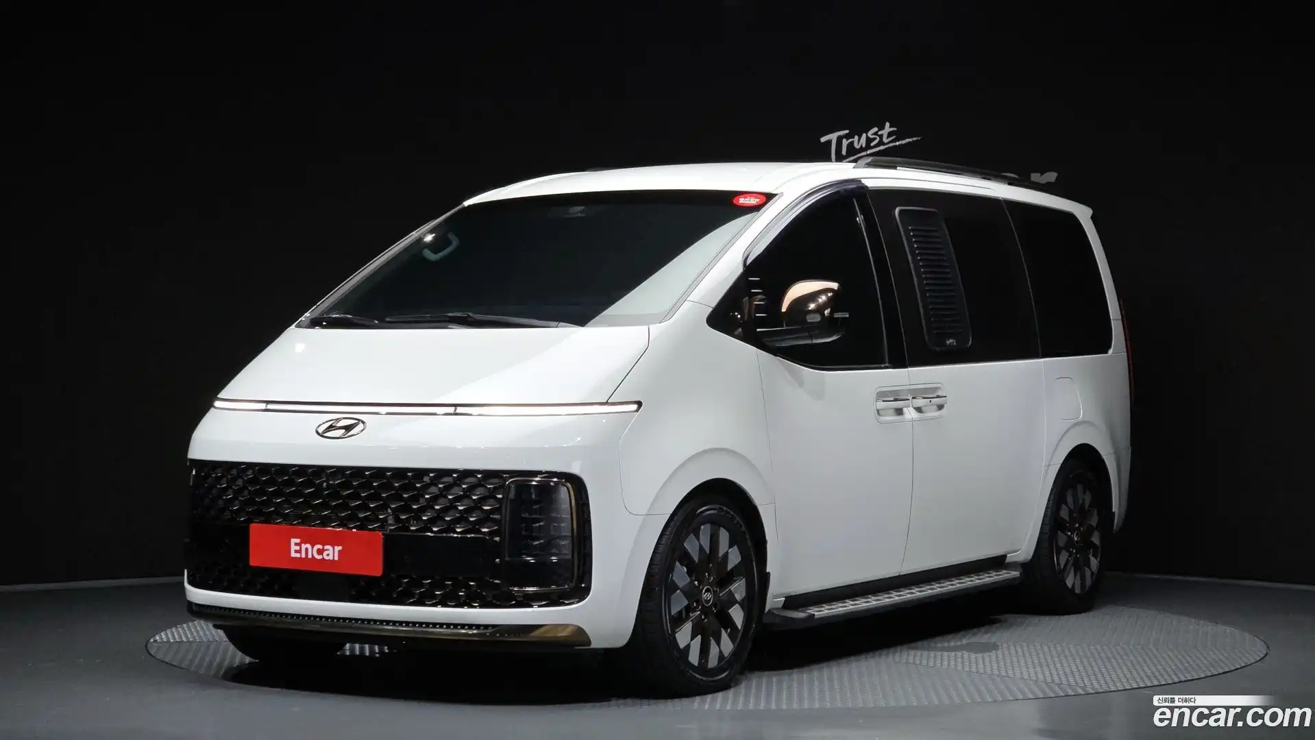 Staria Hyundai 2022.0-OUTER-001