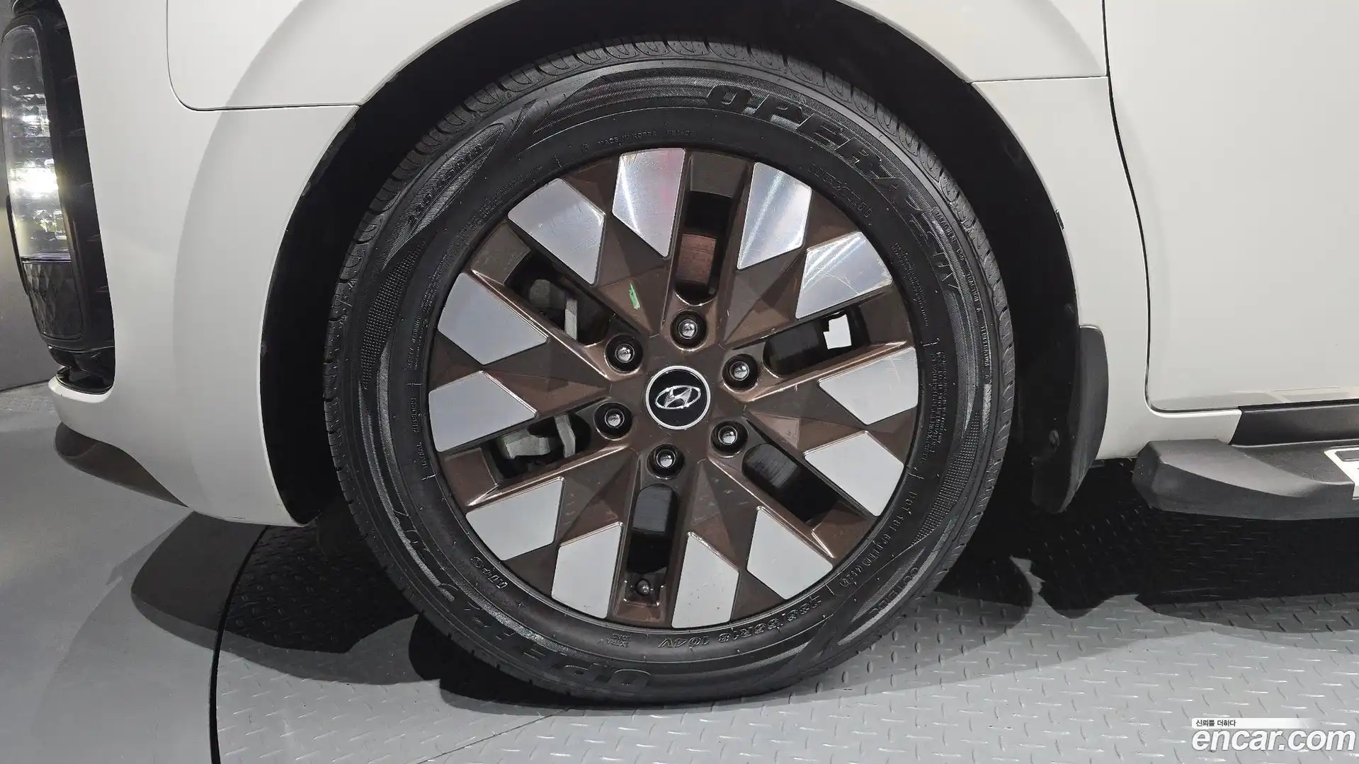 Staria Hyundai 2022.0-OUTER-005