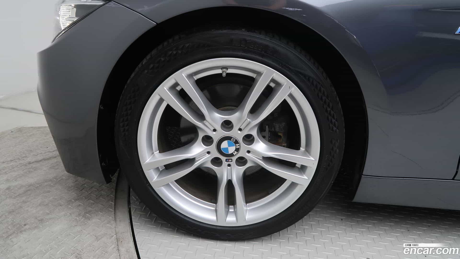 3-Series BMW 2018.11-OUTER-005