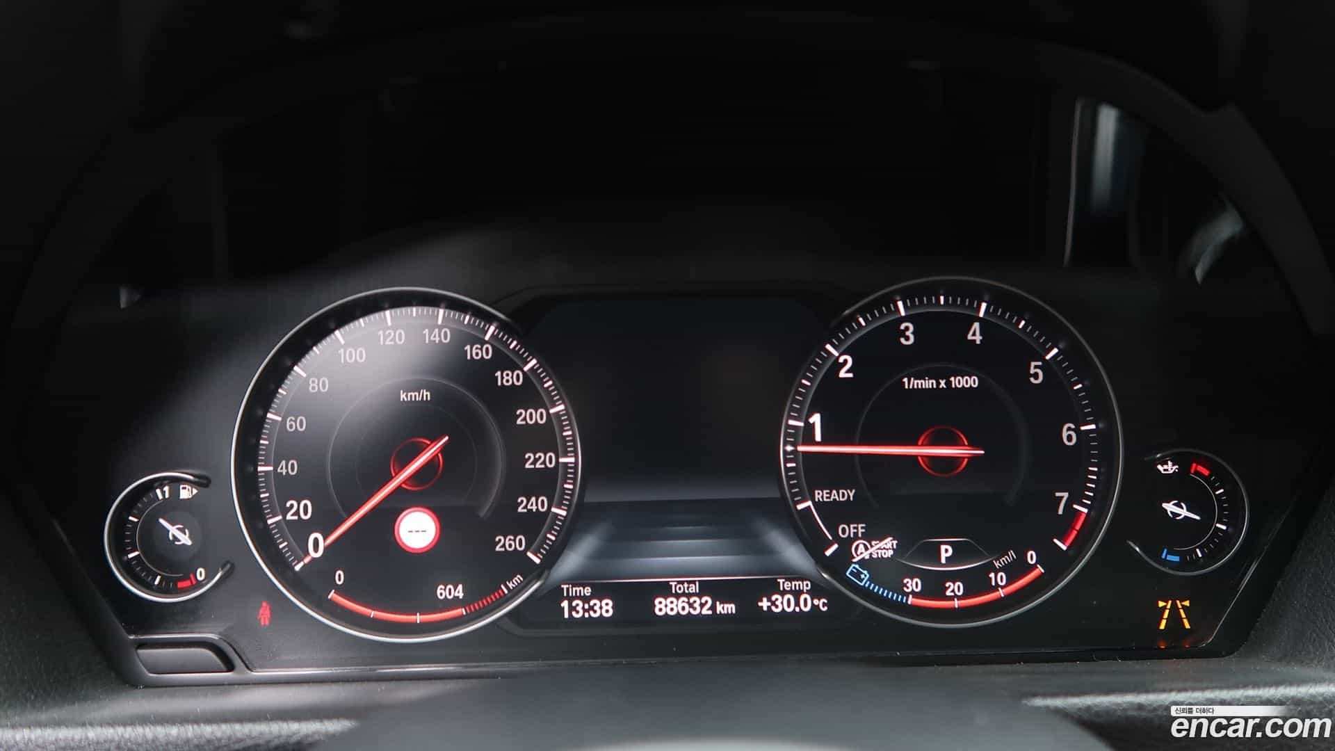 3-Series BMW 2018.11-INNER-008