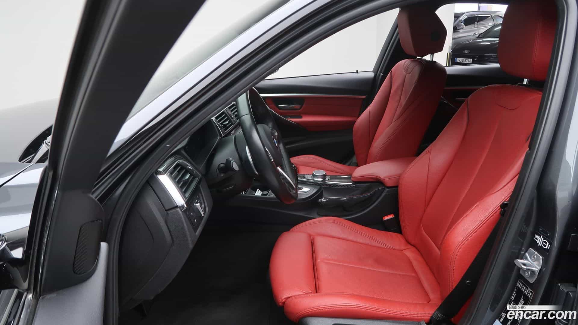 3-Series BMW 2018.11-INNER-010
