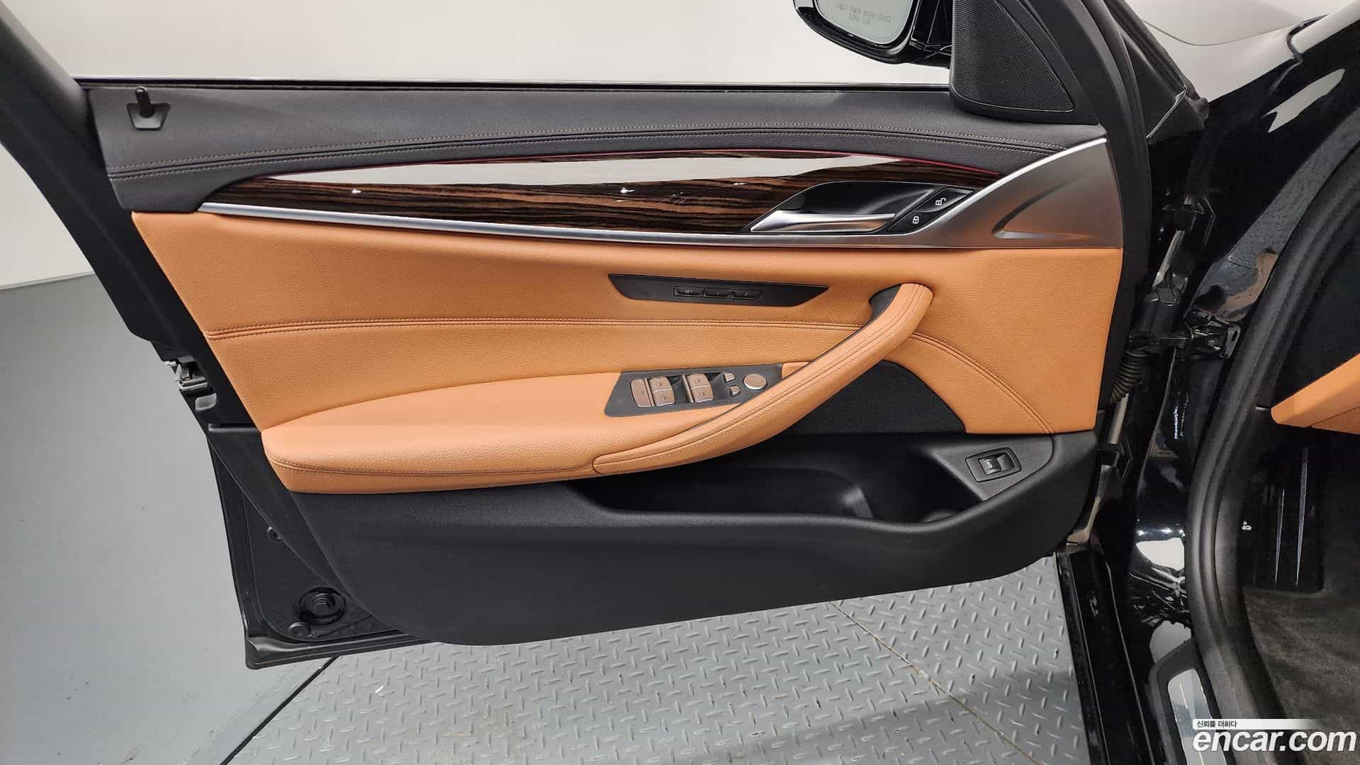 5-Series BMW 2021.0-INNER-034