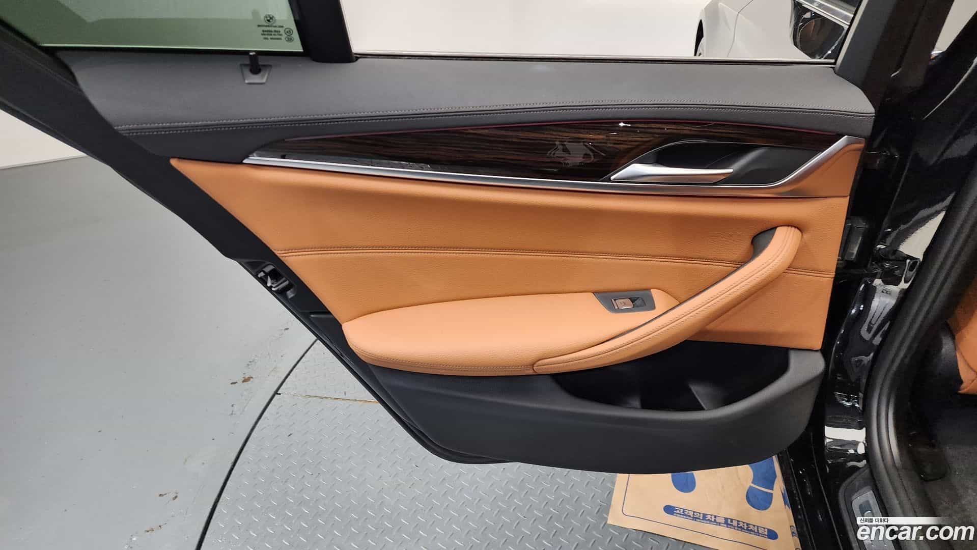 5-Series BMW 2021.0-INNER-035