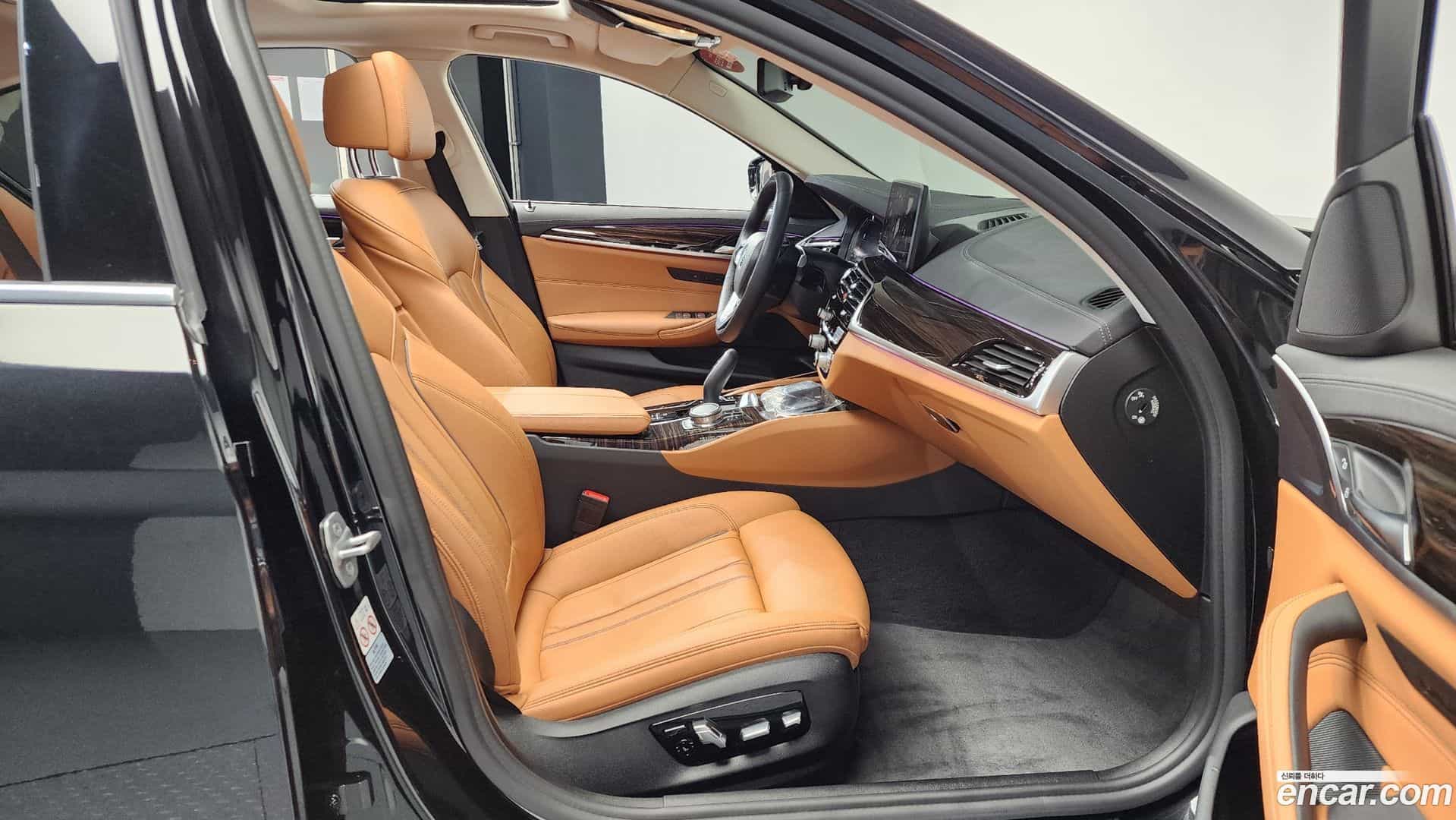 5-Series BMW 2021.0-INNER-036