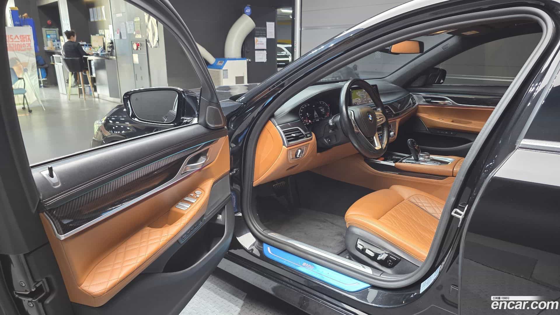 7-Series BMW 2019.8-INNER-010