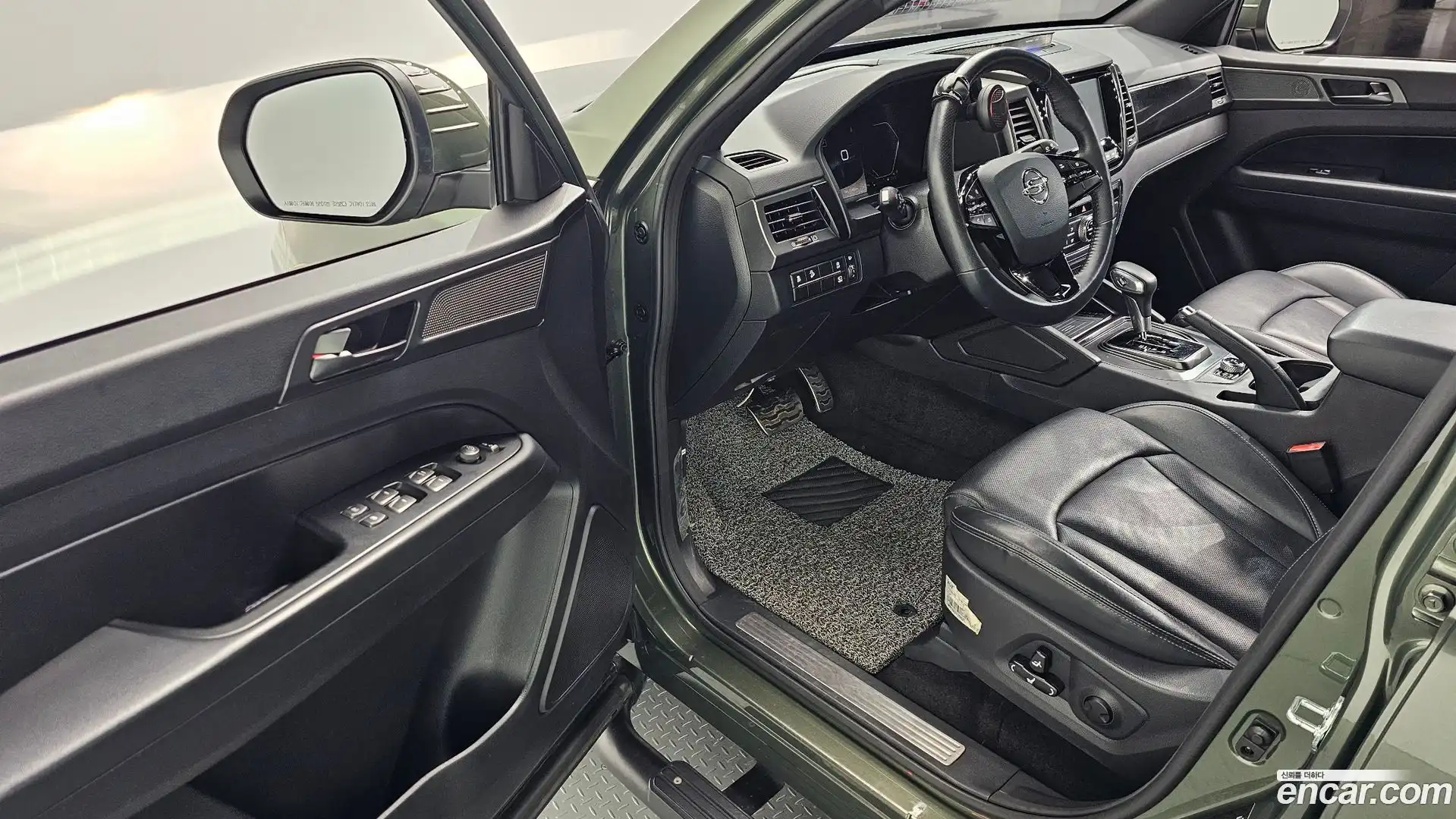 Rexton KG Mobility 2022.1-INNER-010