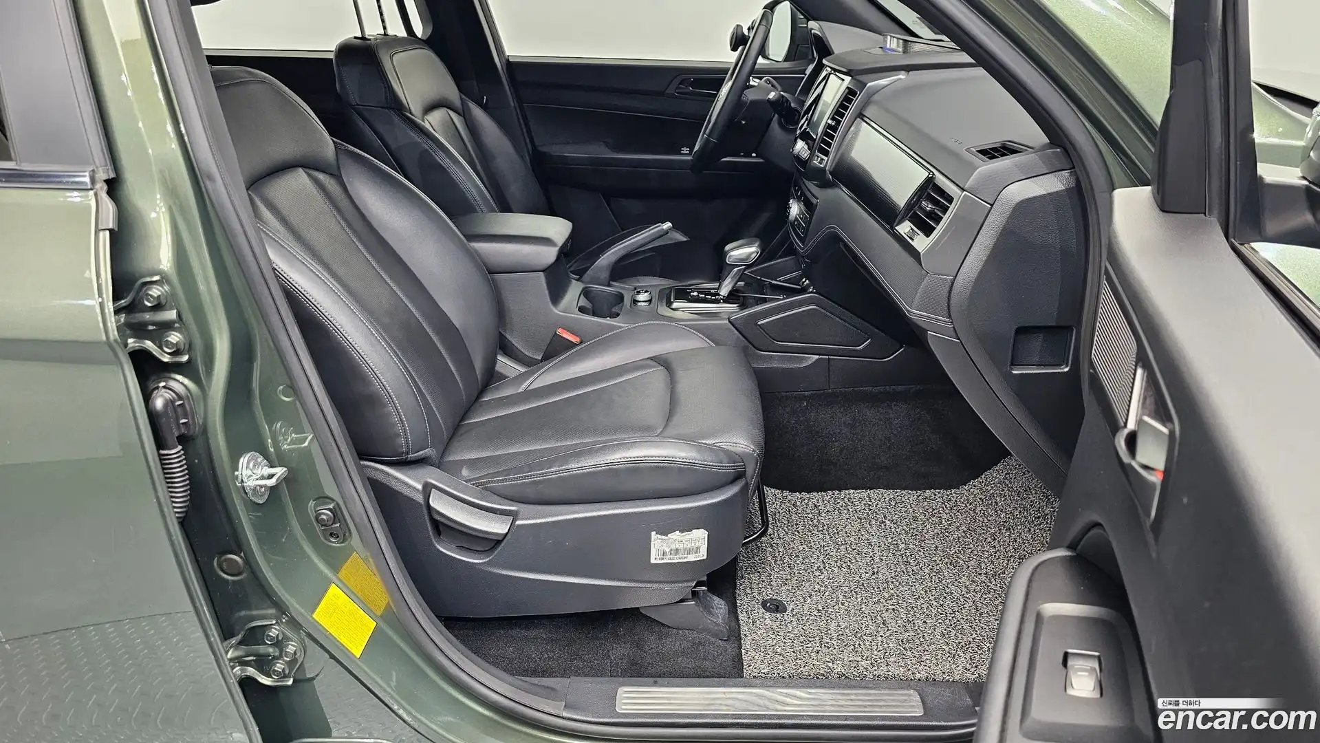Rexton KG Mobility 2022.1-INNER-036
