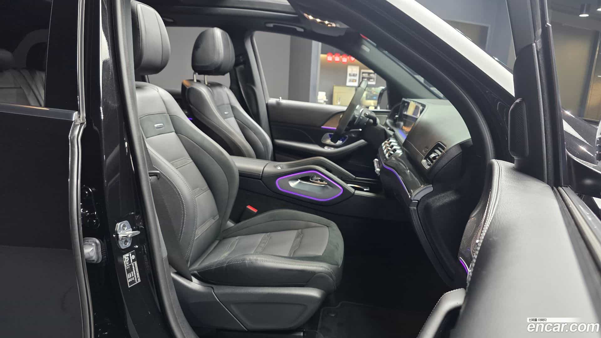 GLE-Class Mercedes-Benz 2023.8-OPTION-015