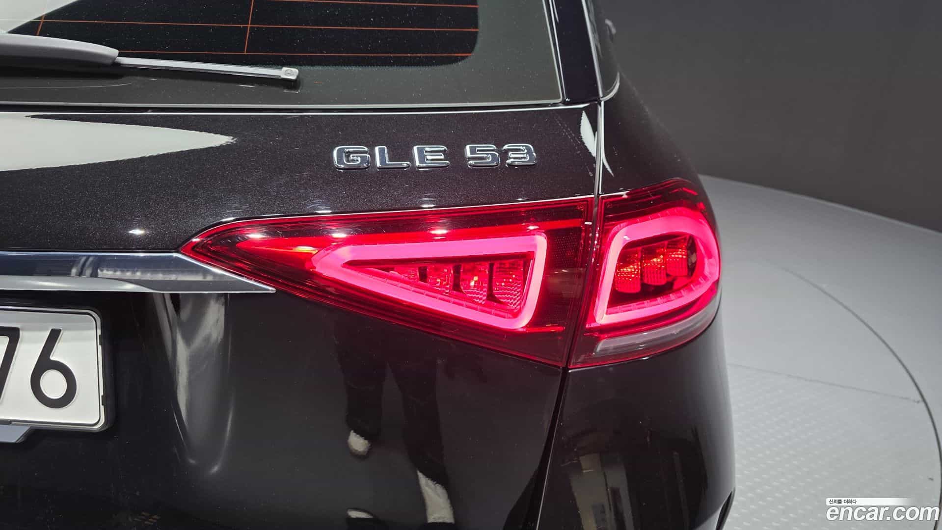 GLE-Class Mercedes-Benz 2023.8-OUTER-033