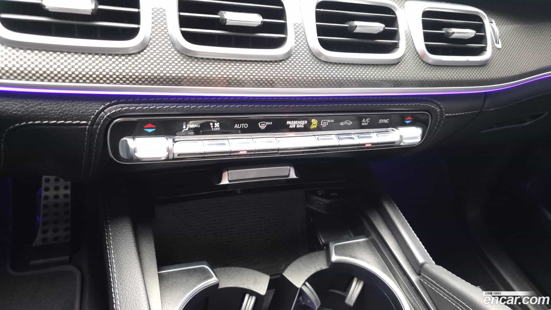 GLE-Class Mercedes-Benz 2023.8-OPTION-042