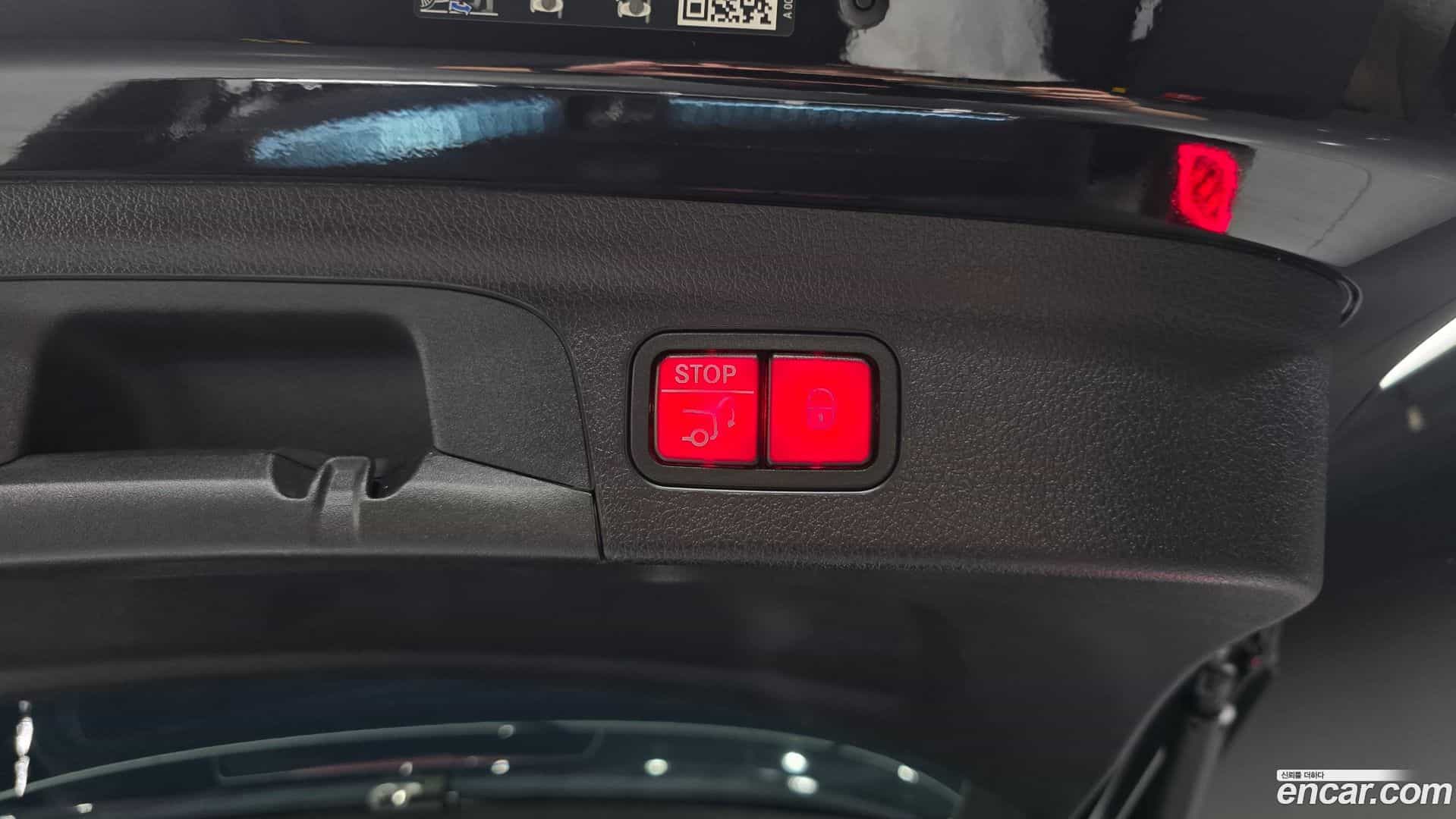 GLE-Class Mercedes-Benz 2023.8-OPTION-049