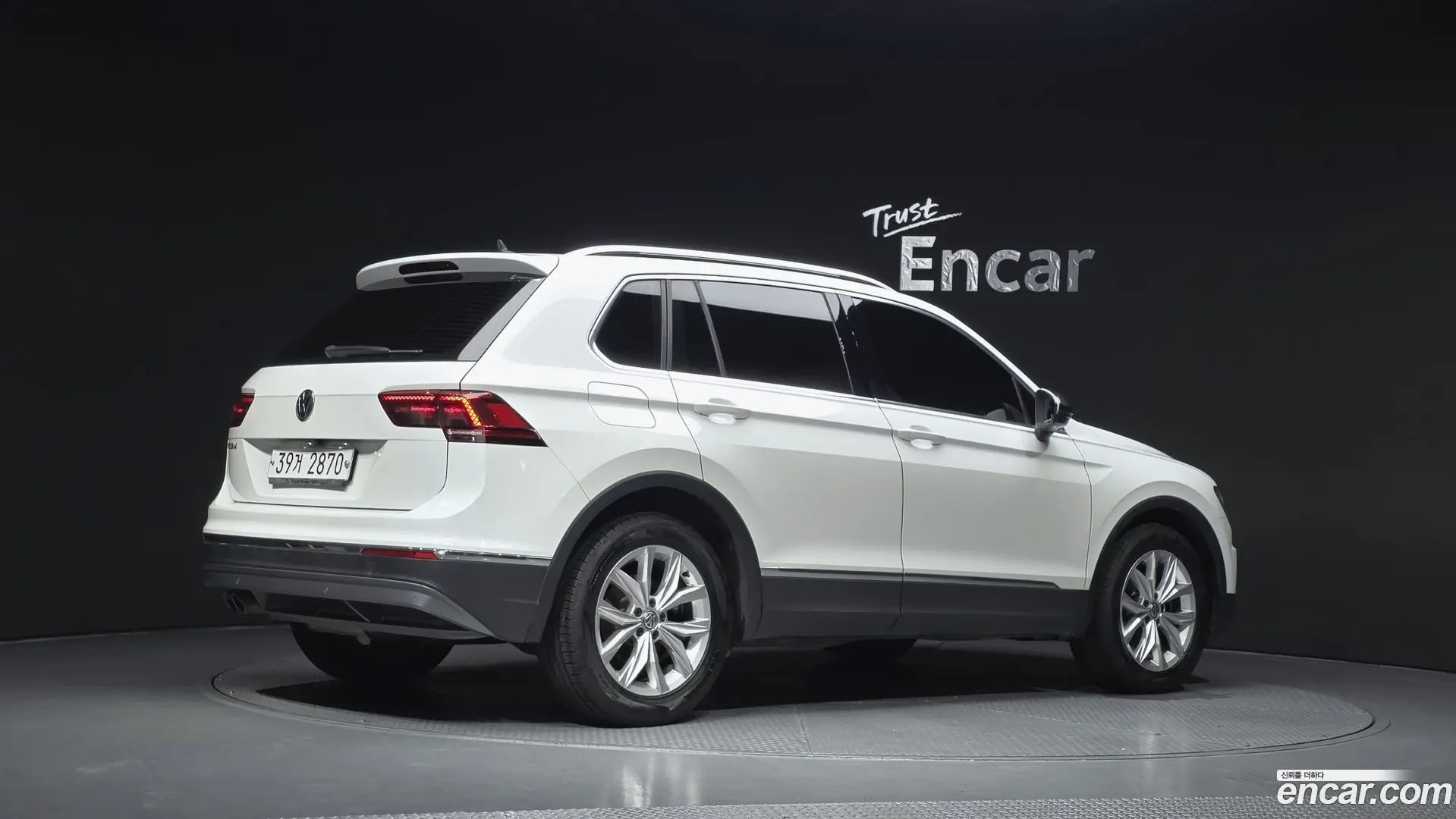Main__Slider__Photo:Tiguan Volkswagen 2018.10-1