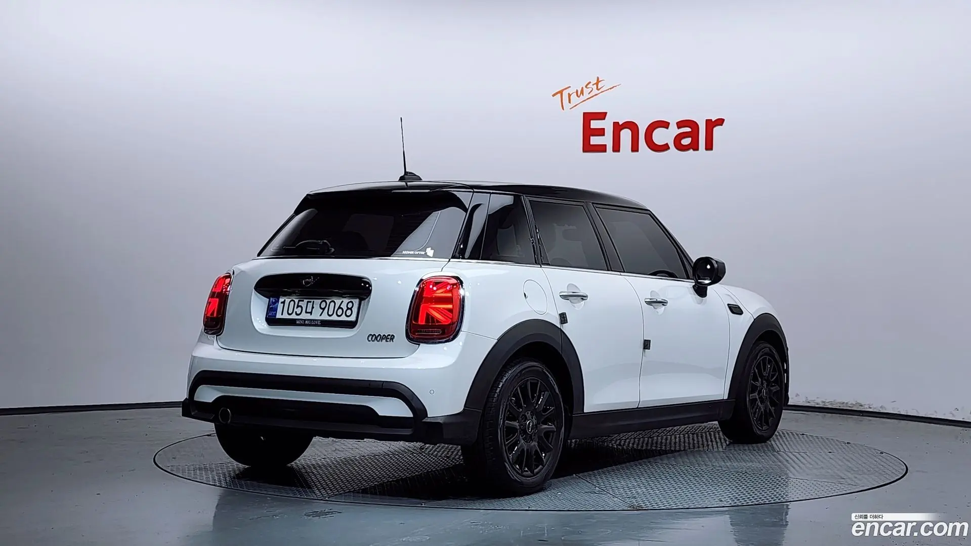 Main__Slider__Photo:Cooper Mini 2023.8-1