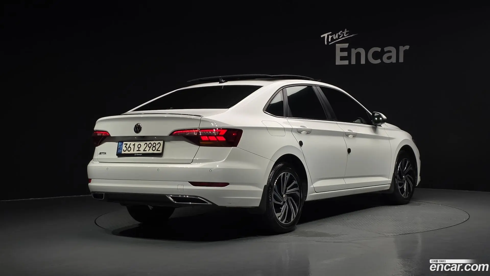Main__Slider__Photo:Jetta Volkswagen 2021.5-1