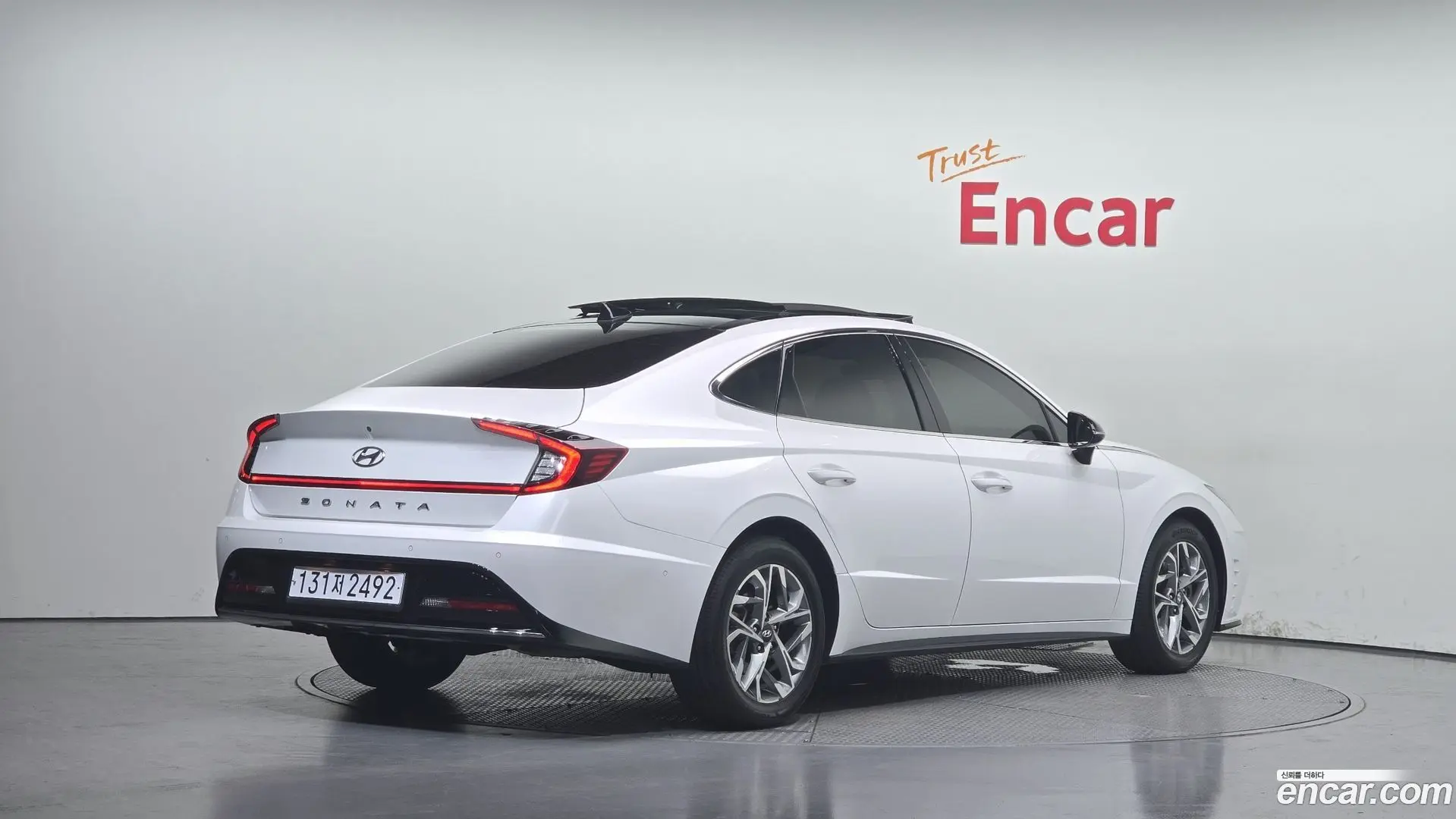 Main__Slider__Photo:Sonata Hyundai 2022.4-1