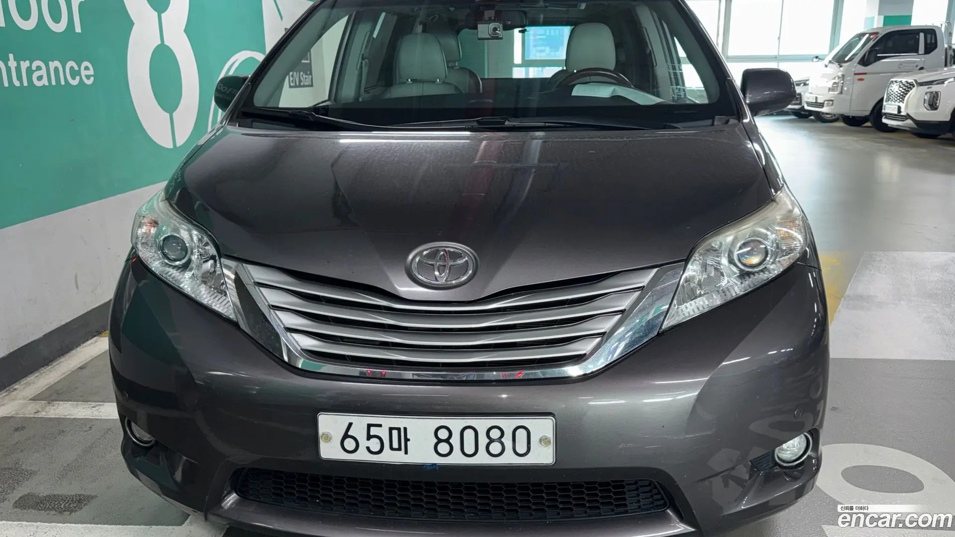 Main__Slider__Photo:Sienna Toyota 2014.5-1