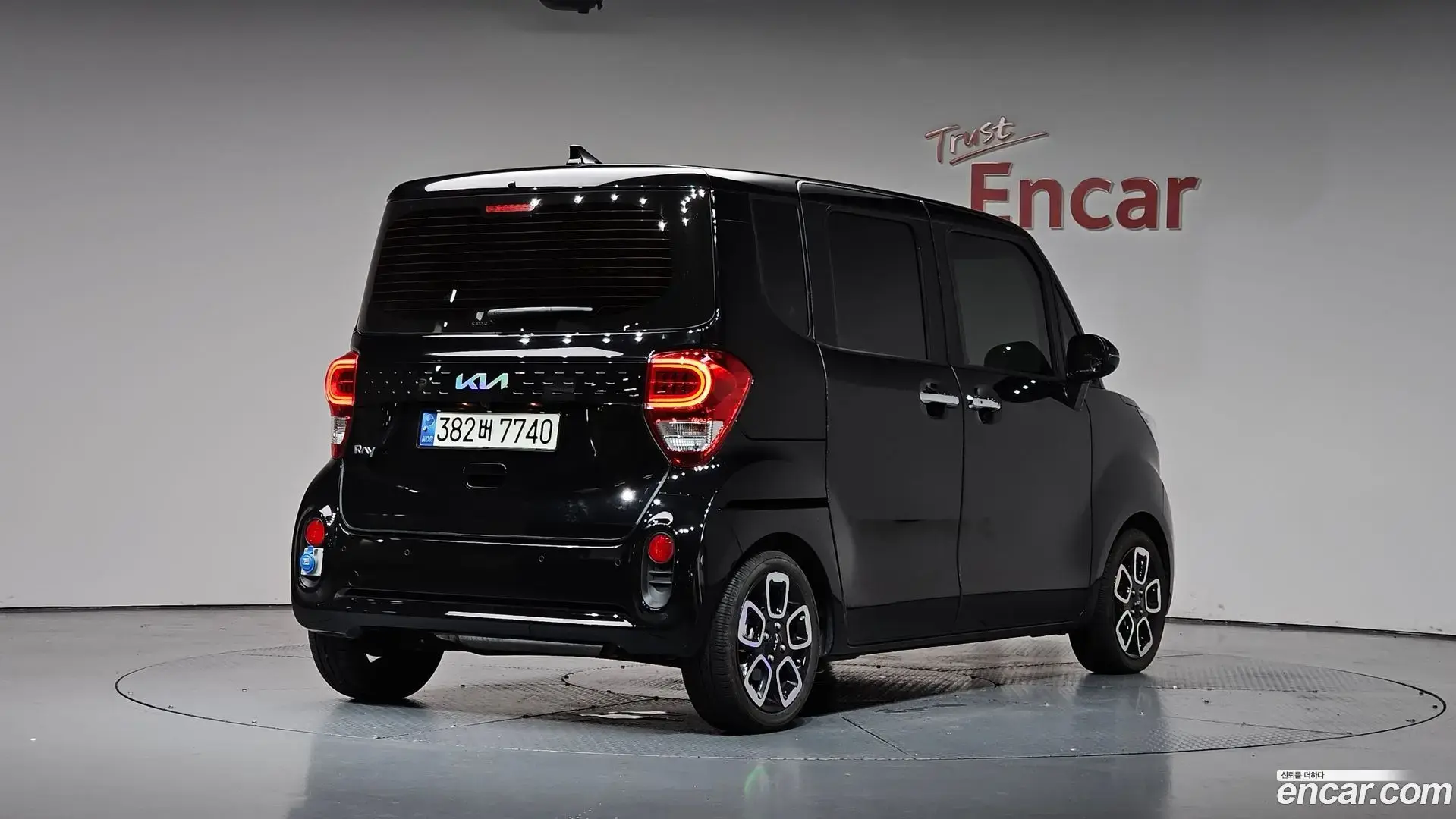 Main__Slider__Photo:RAY Kia 2021.11-1