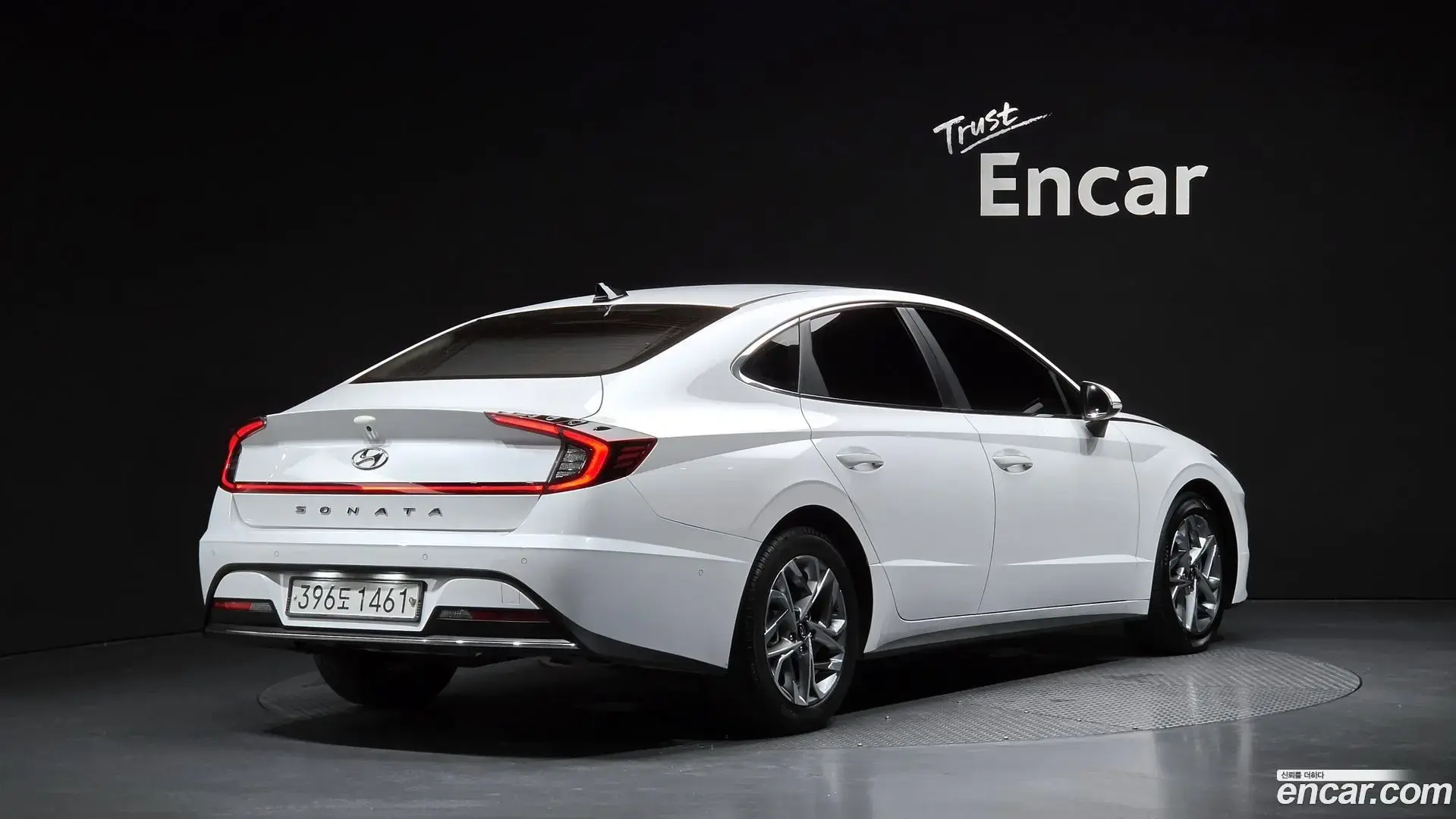 Main__Slider__Photo:Sonata Hyundai 2019.4-1