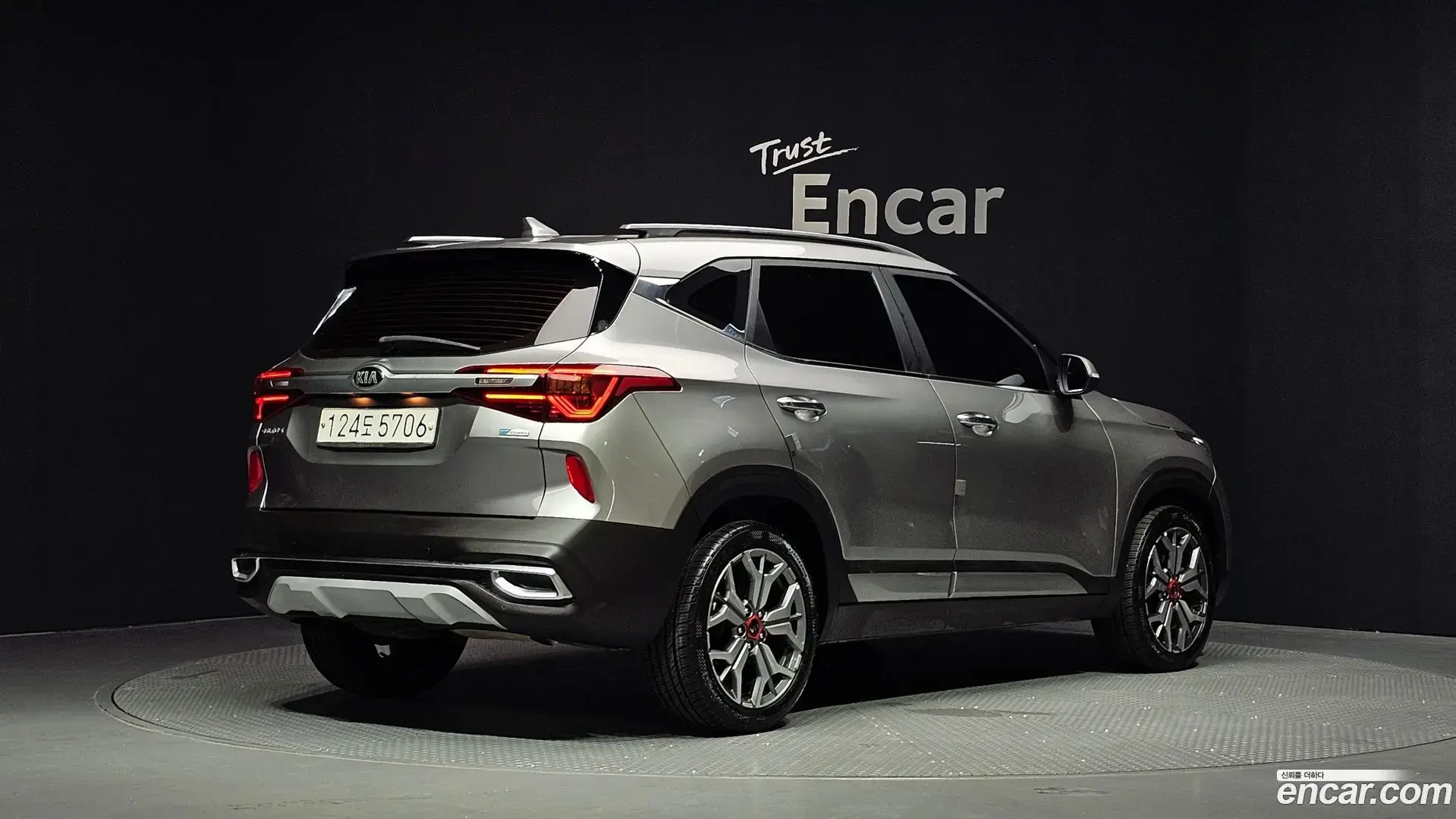 Main__Slider__Photo:Seltos Kia 2019.9-1