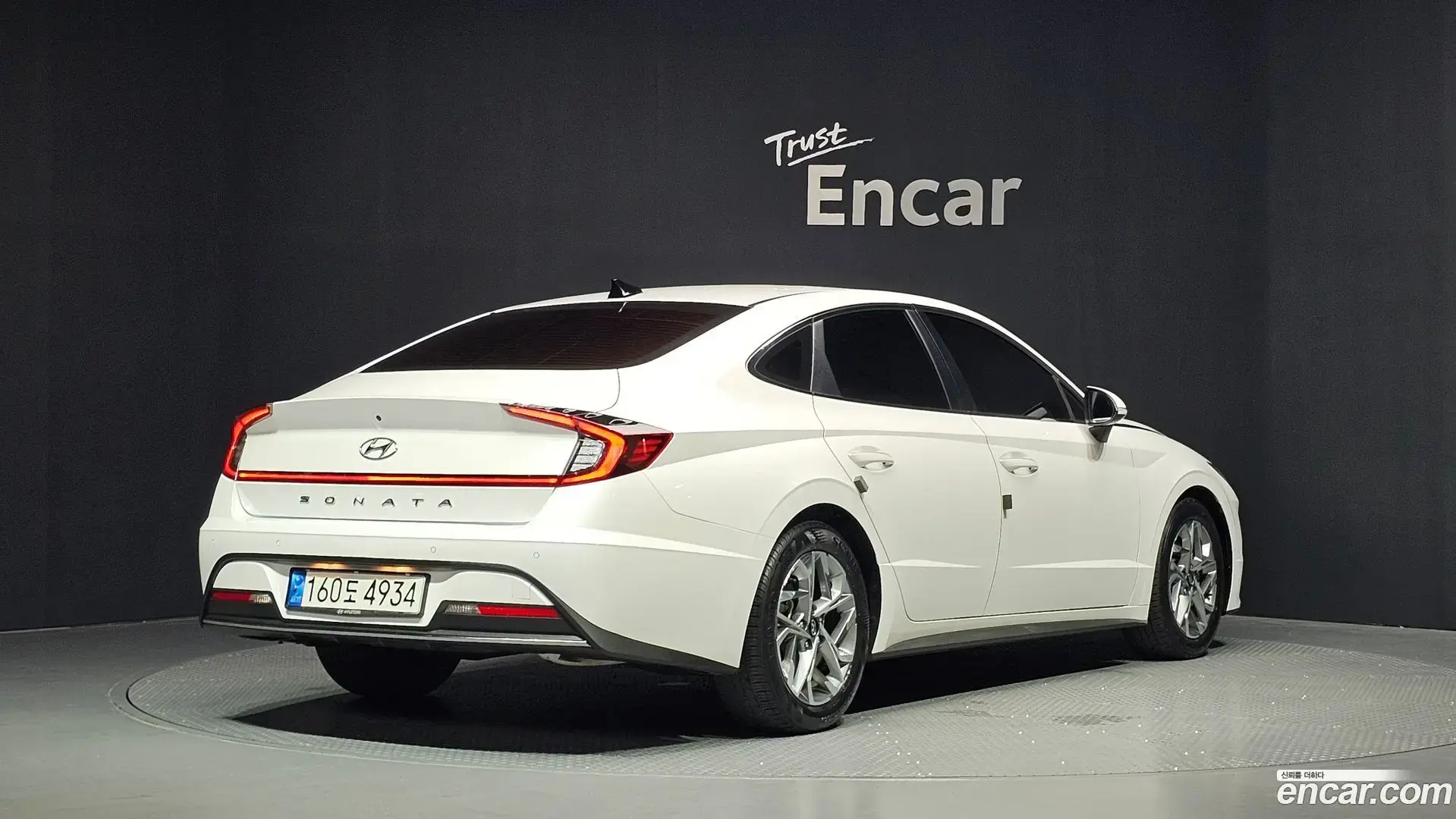 Main__Slider__Photo:Sonata Hyundai 2019.3-1