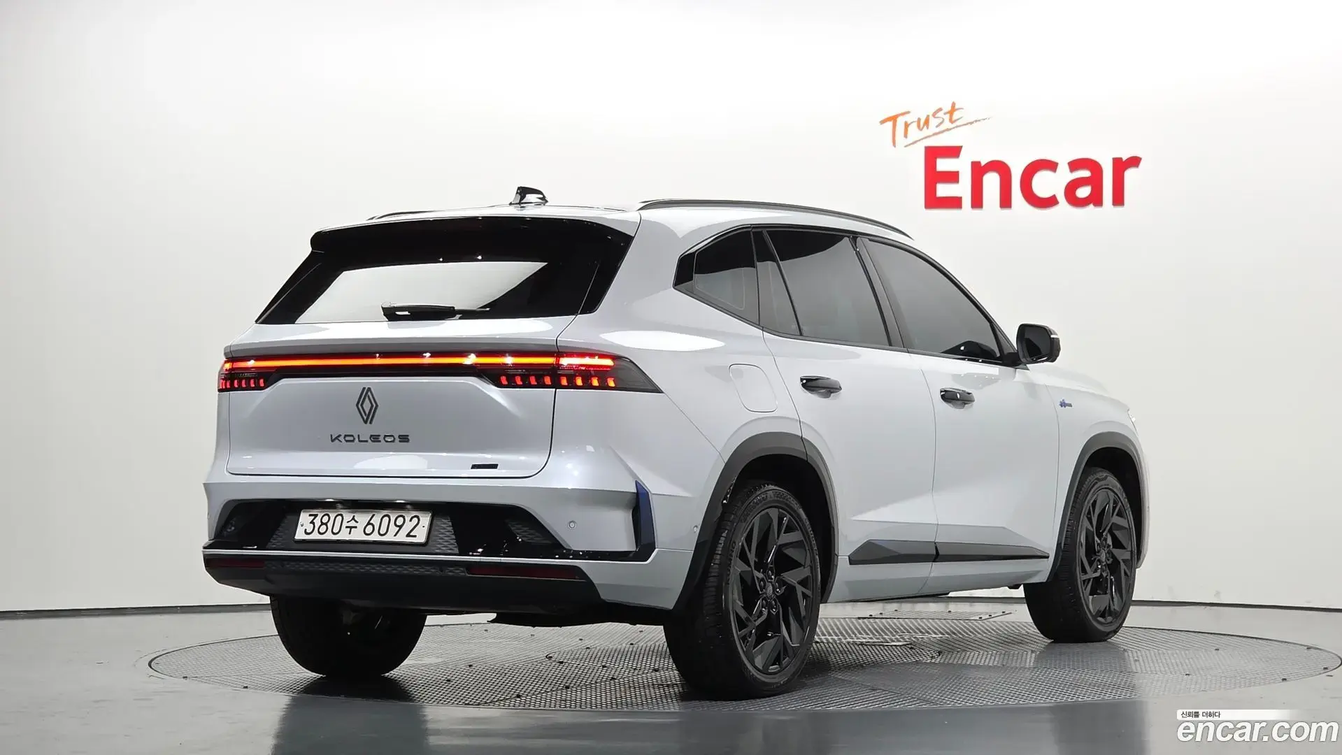 Main__Slider__Photo:Grand Koleos Renault Korea 2024.8-1