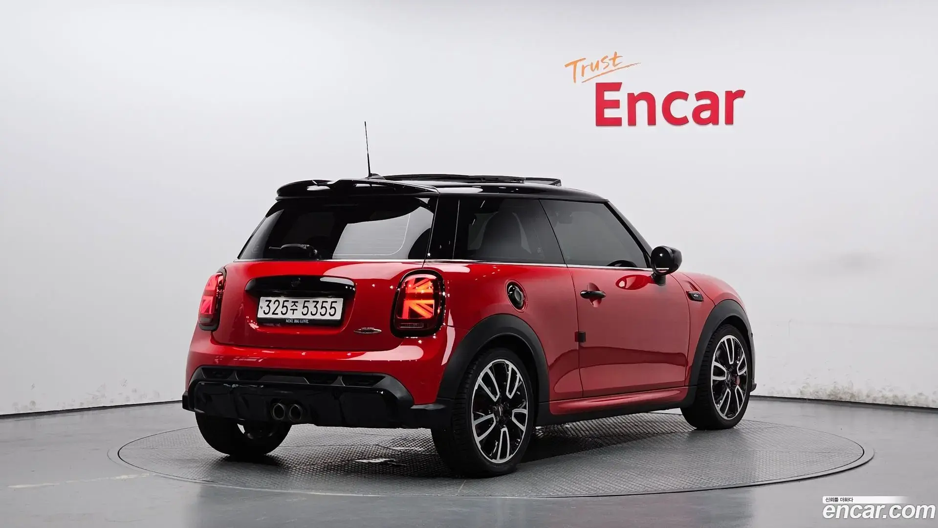 Main__Slider__Photo:Cooper Mini 2022.3-1